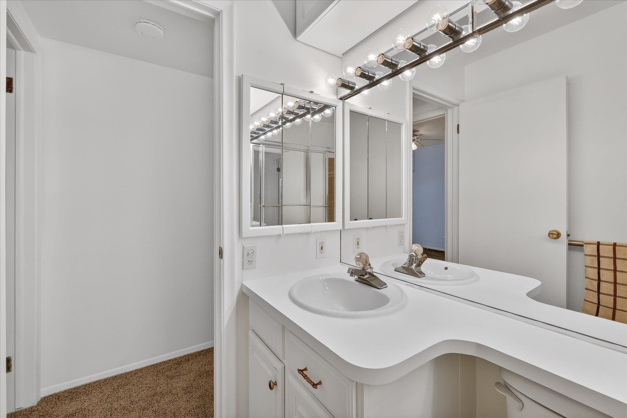 35132 N Bay Circle, 16, MI — Photo 14