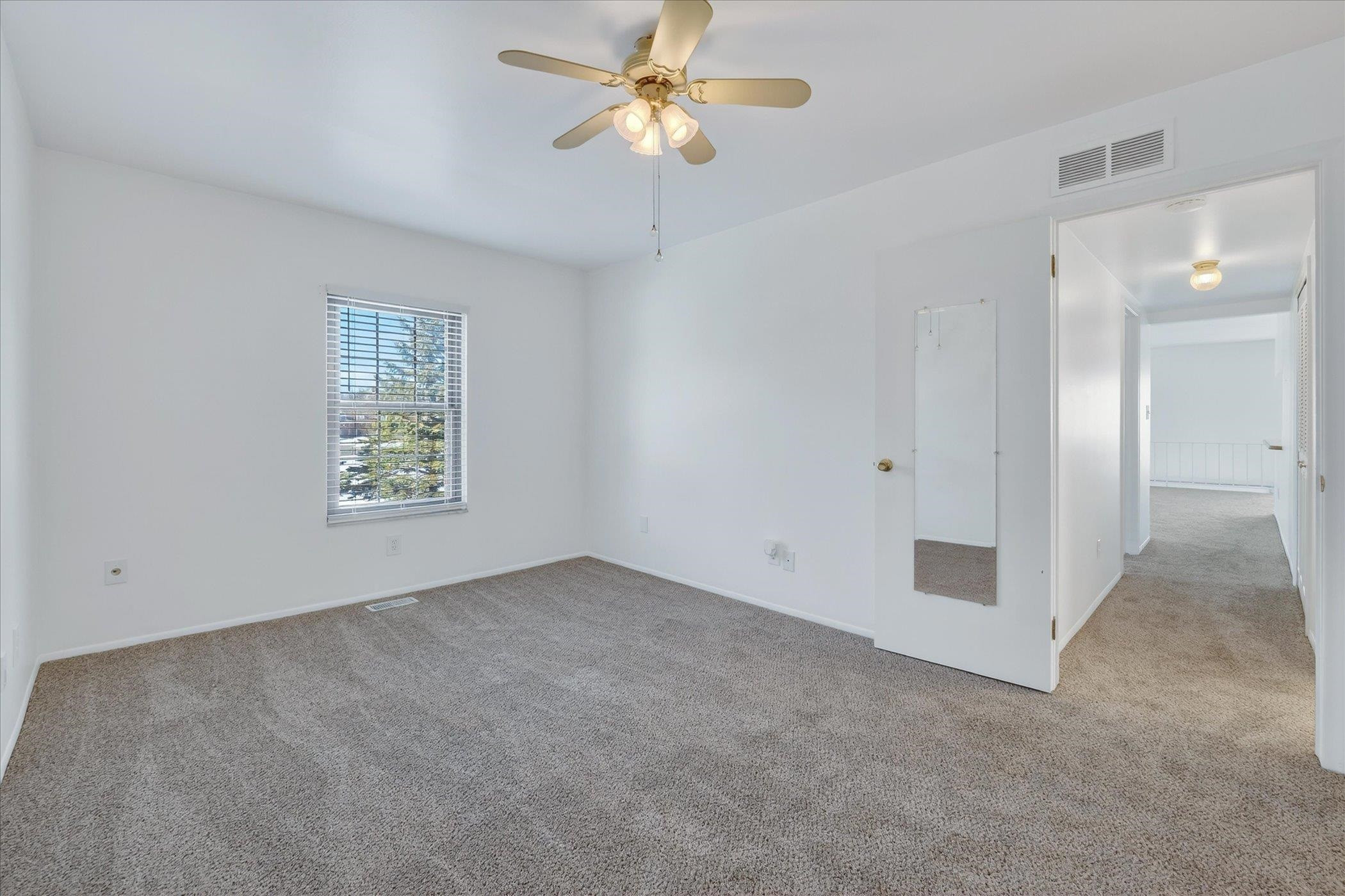 35132 N Bay Circle, 16, MI — Photo 16