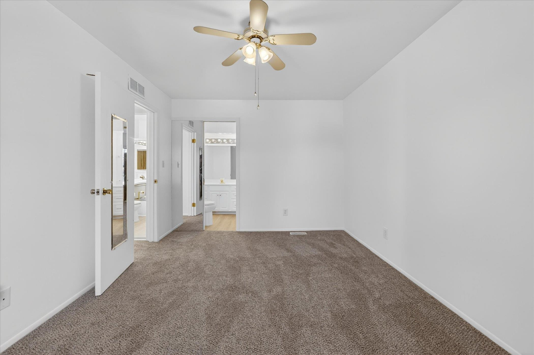 35132 N Bay Circle, 16, MI — Photo 17