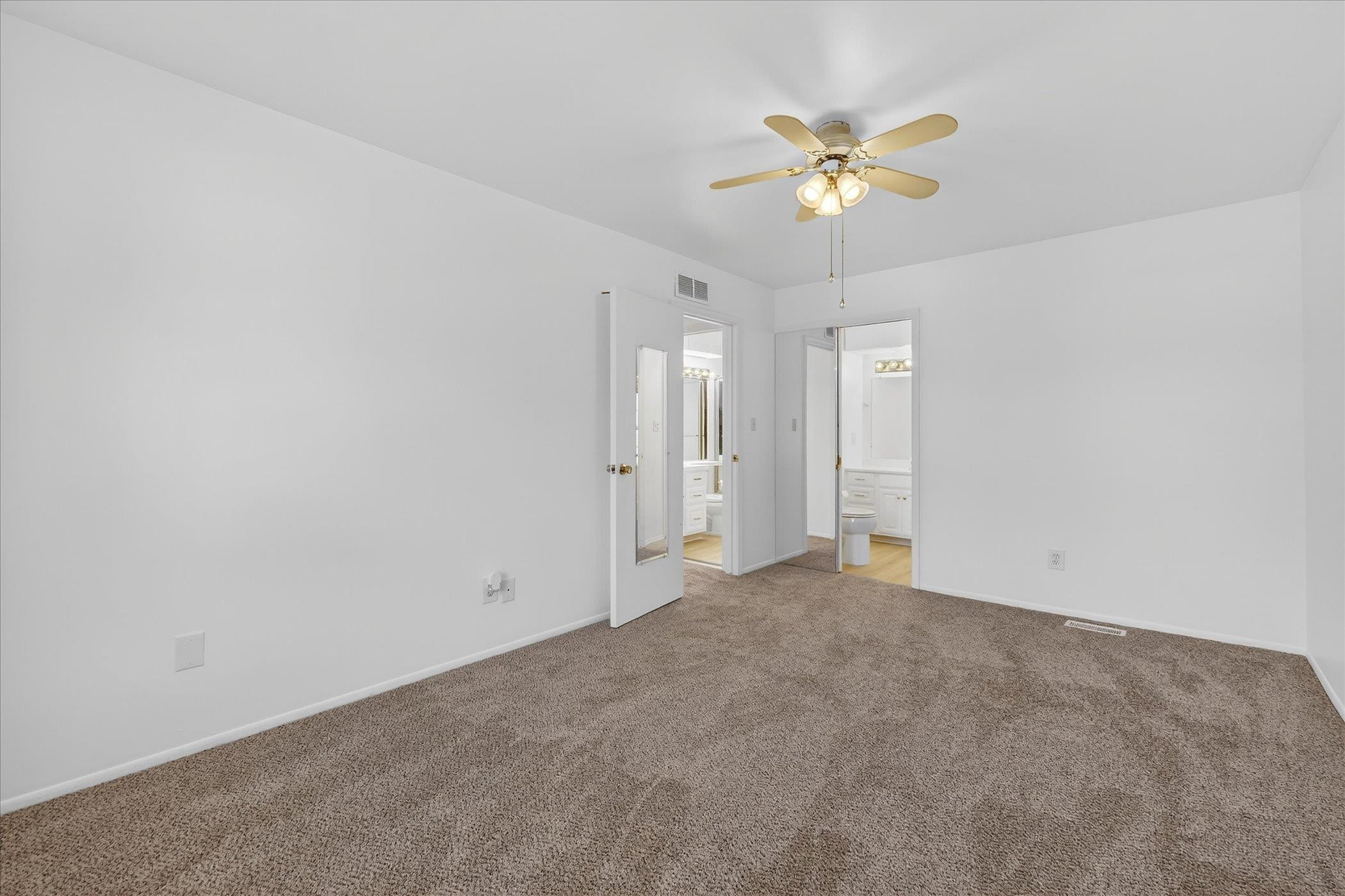 35132 N Bay Circle, 16, MI — Photo 18