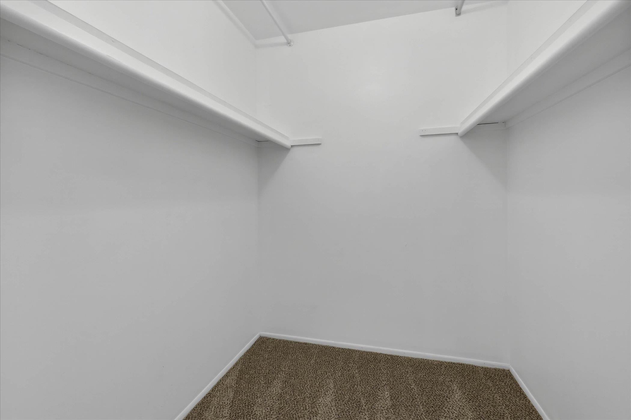 35132 N Bay Circle, 16, MI — Photo 21
