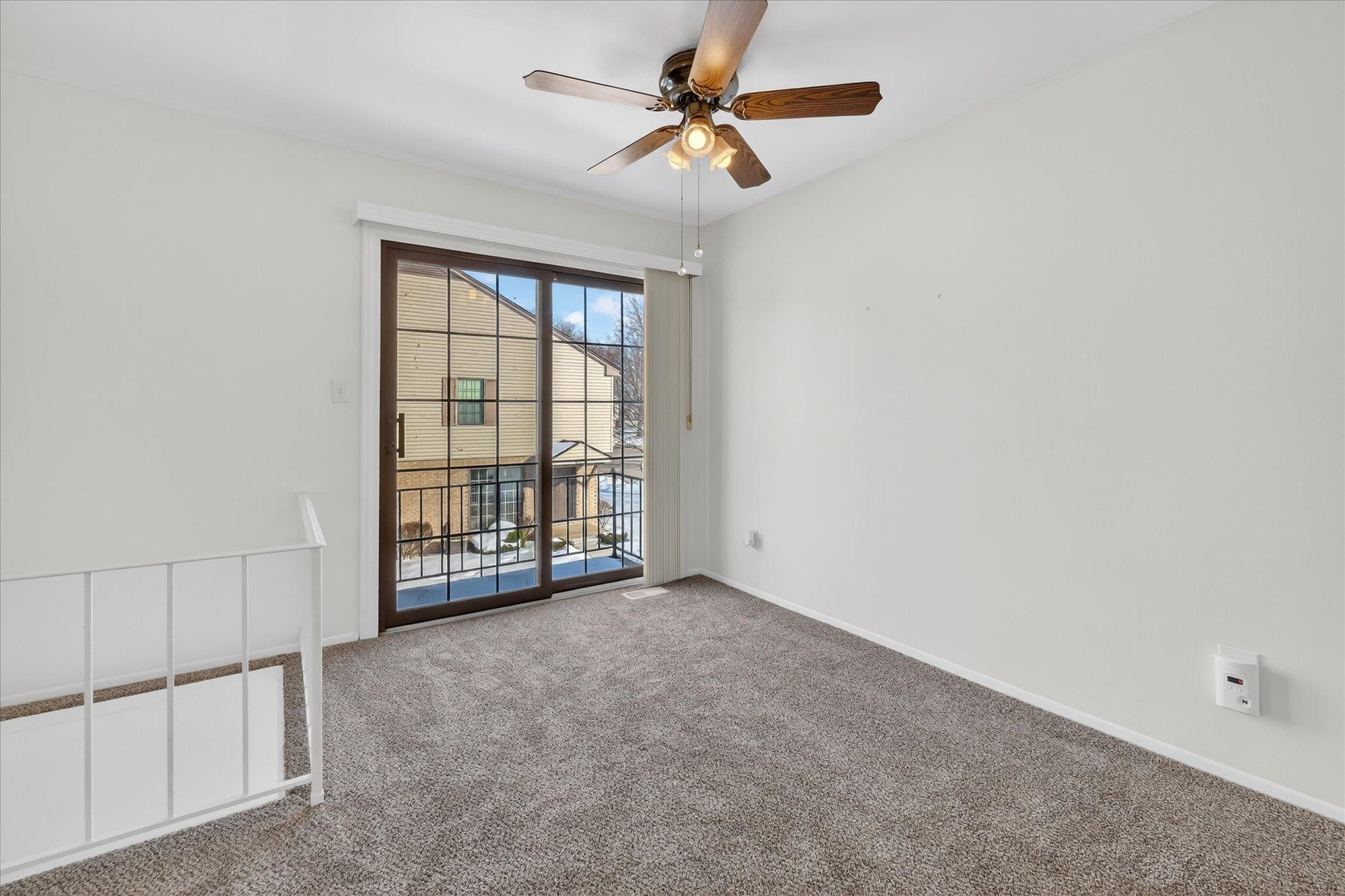 35132 N Bay Circle, 16, MI — Photo 22