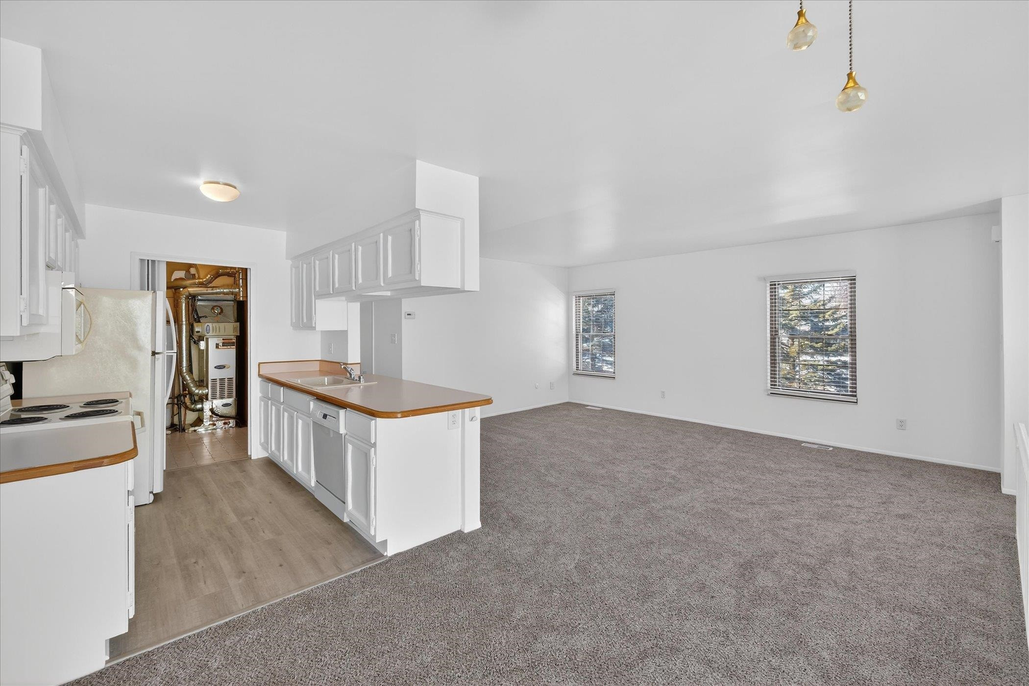 35132 N Bay Circle, 16, MI — Photo 24