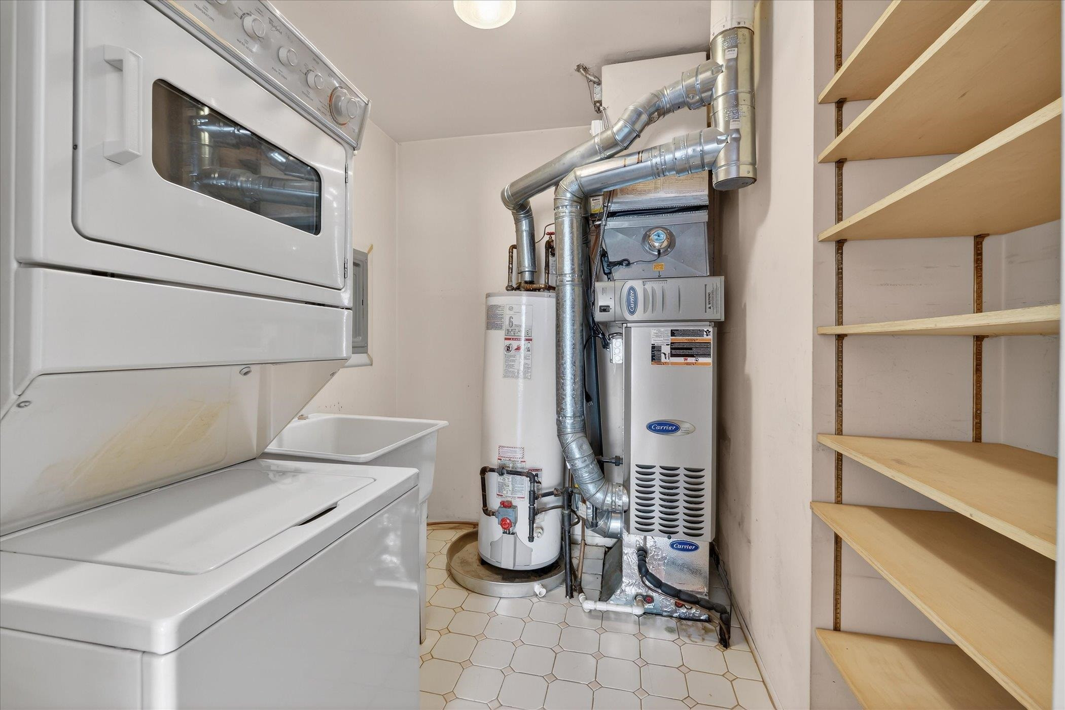 35132 N Bay Circle, 16, MI — Photo 30