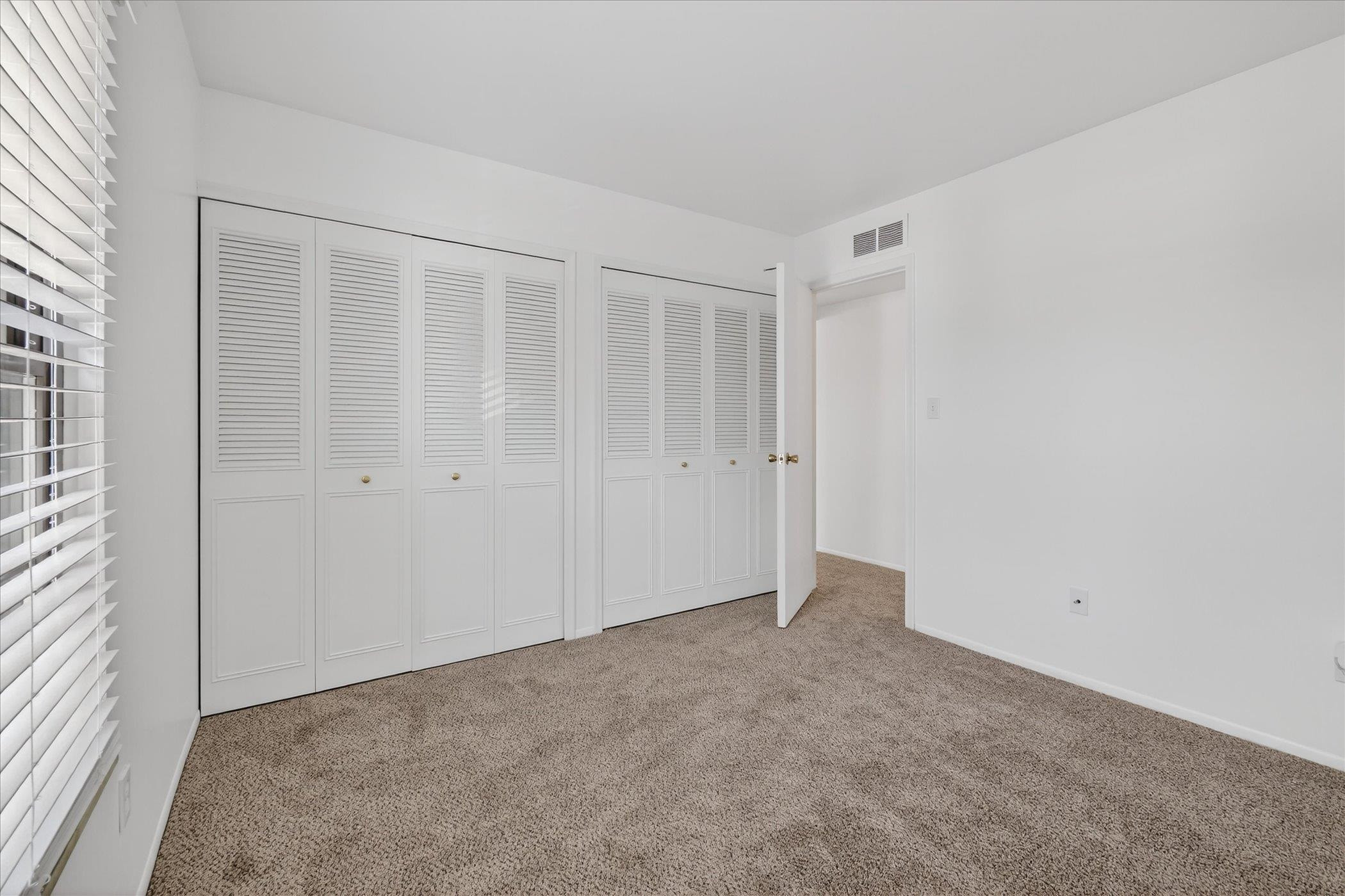 35132 N Bay Circle, 16, MI — Photo 33