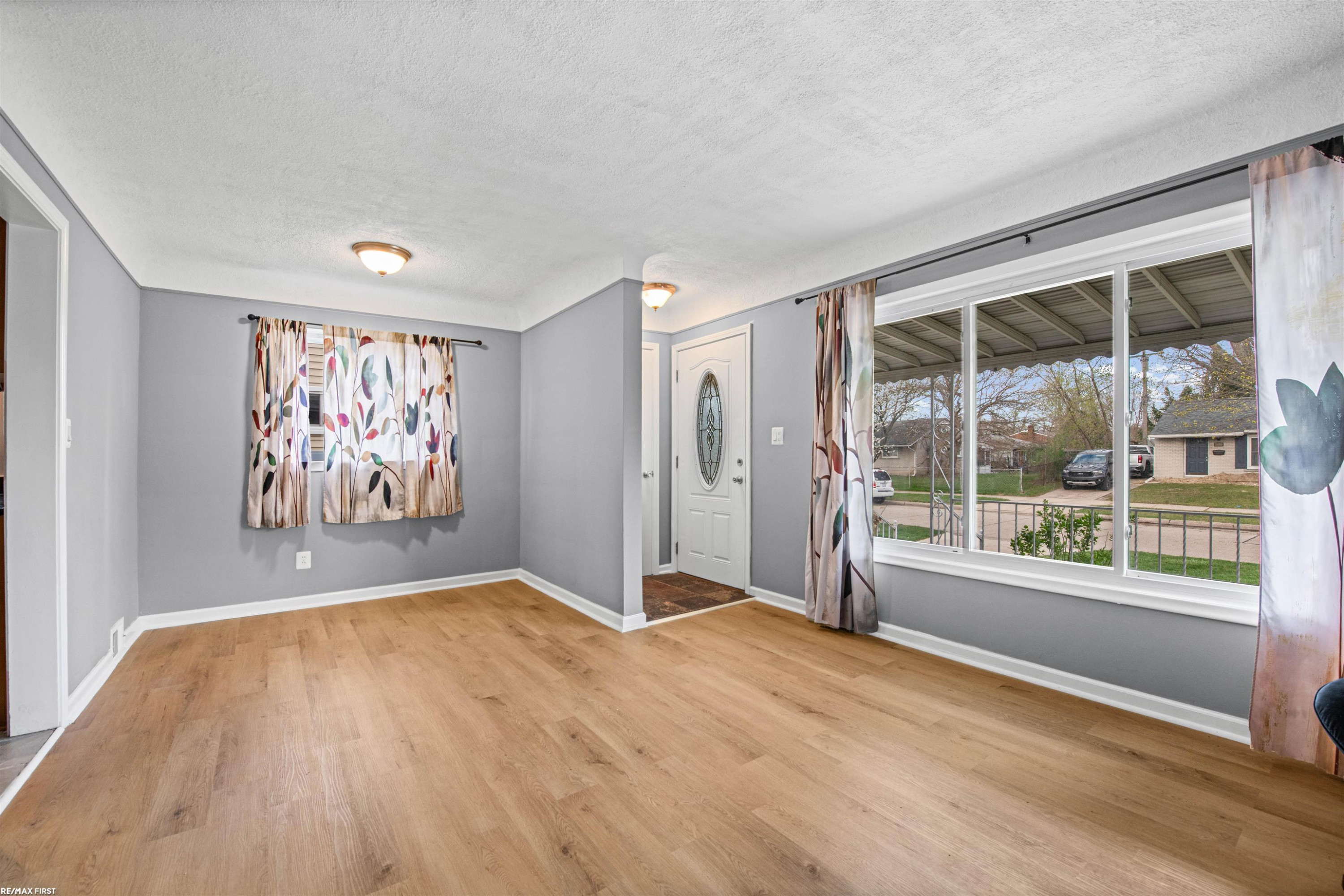 26101 Compson Street, Roseville, MI 48066 — Photo 6