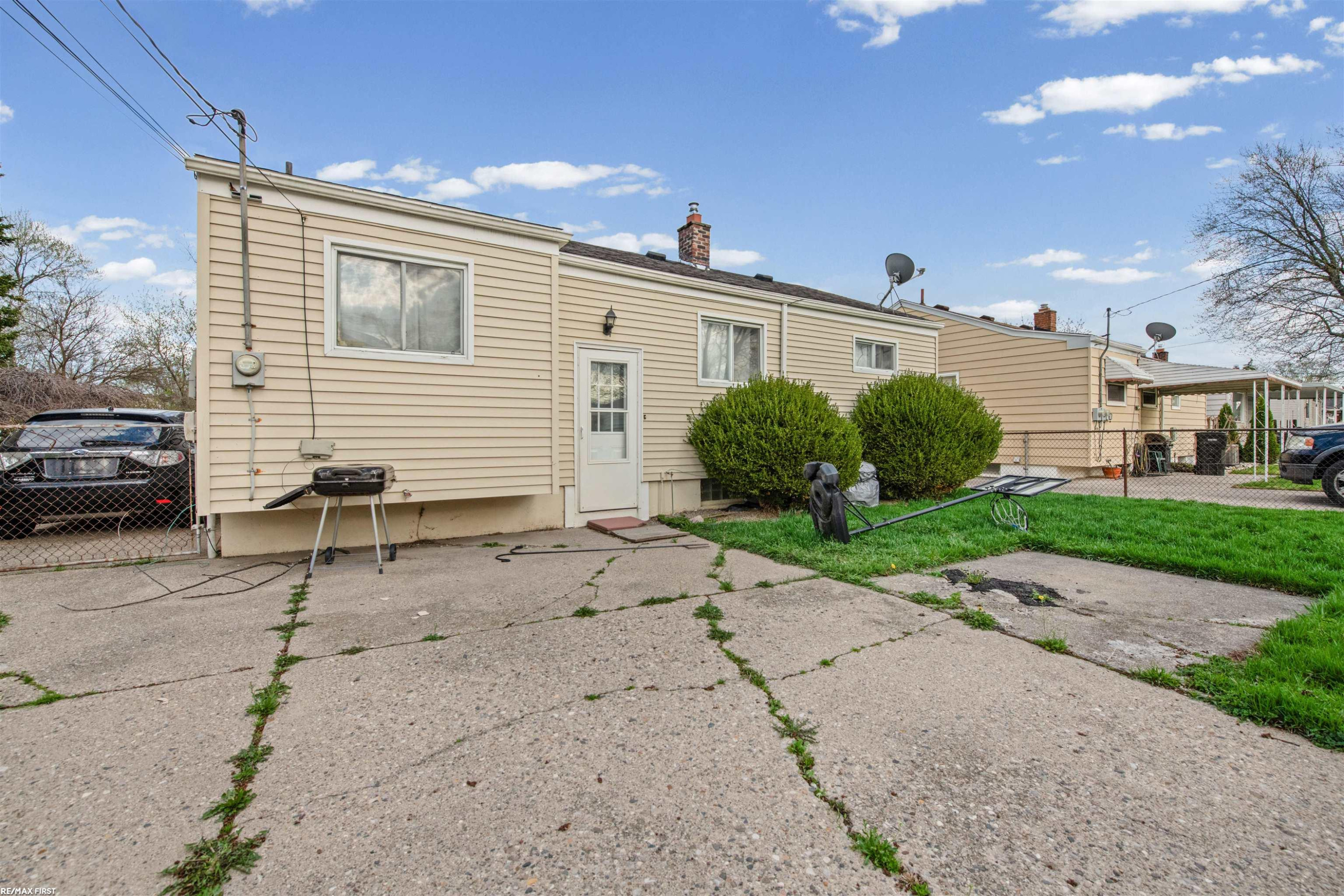 26101 Compson Street, Roseville, MI 48066 — Photo 21