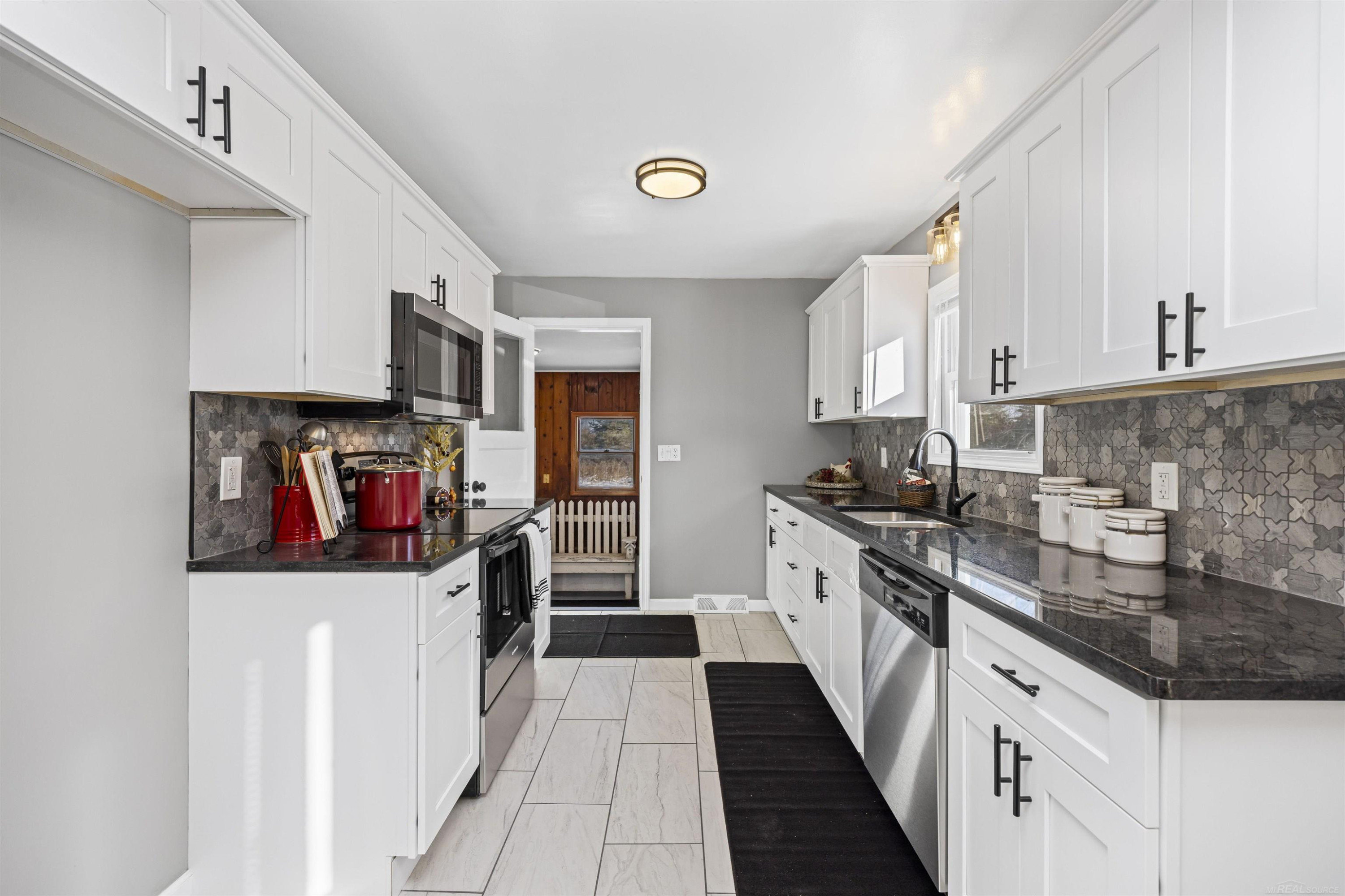 1376 Lathrop Road, Allenton, MI 48002 — Photo 5