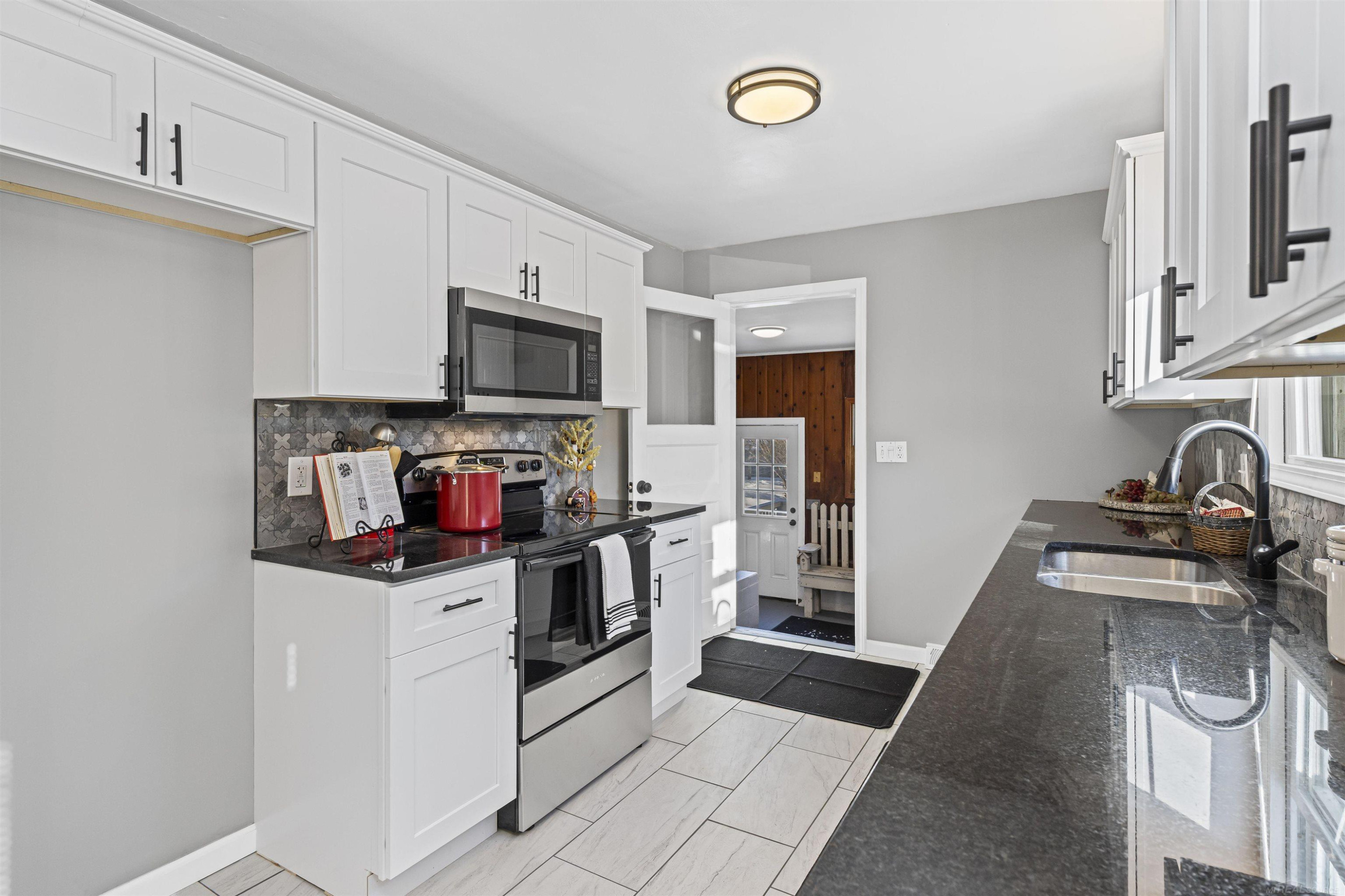 1376 Lathrop Road, Allenton, MI 48002 — Photo 13