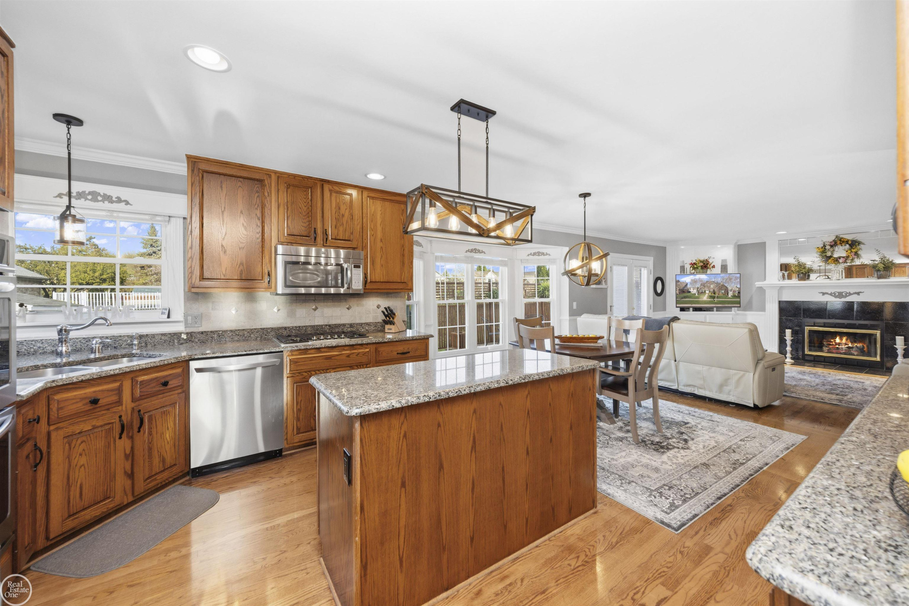 48034 Amanda Drive, Macomb, MI 48044 — Photo 9