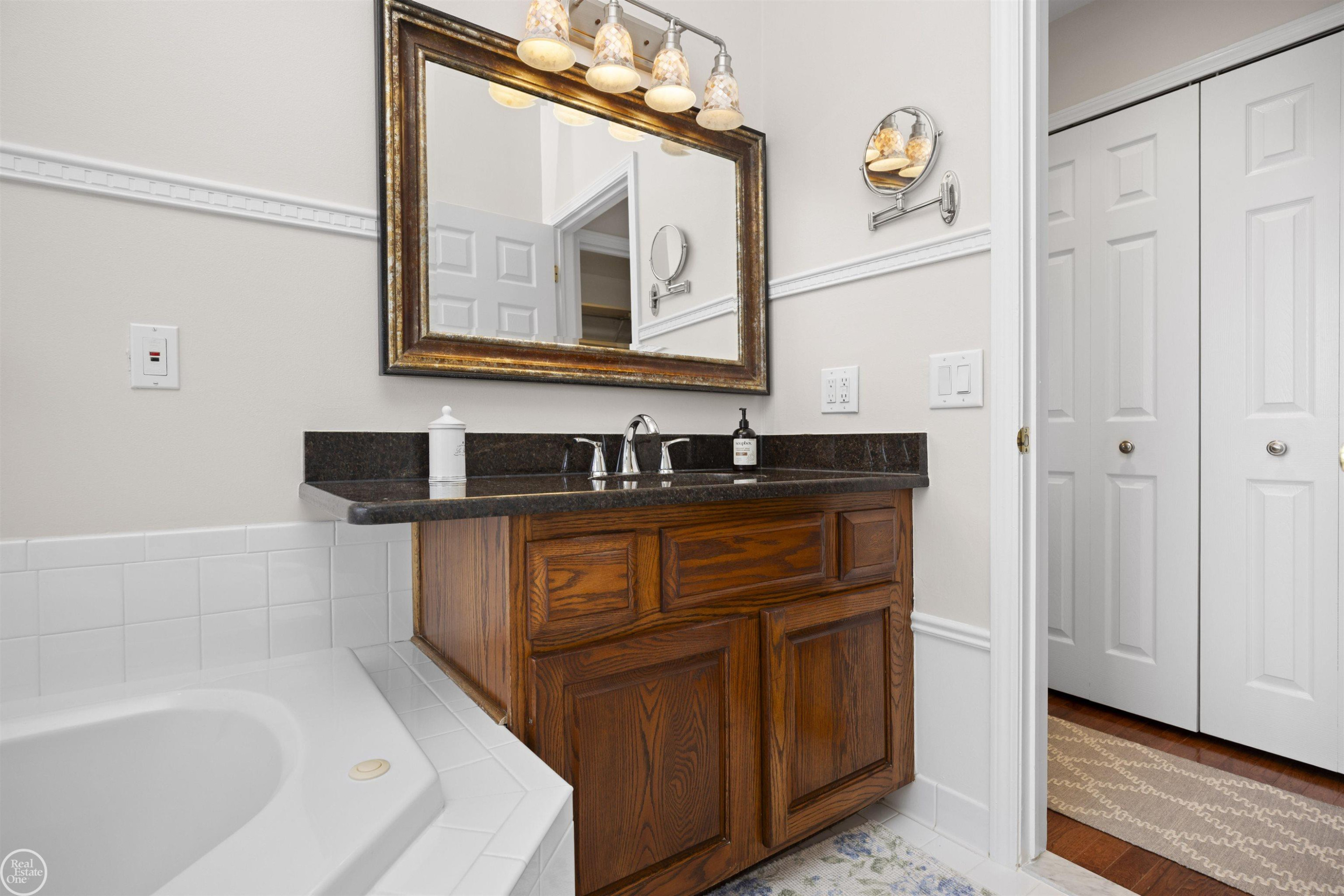 48034 Amanda Drive, Macomb, MI 48044 — Photo 25