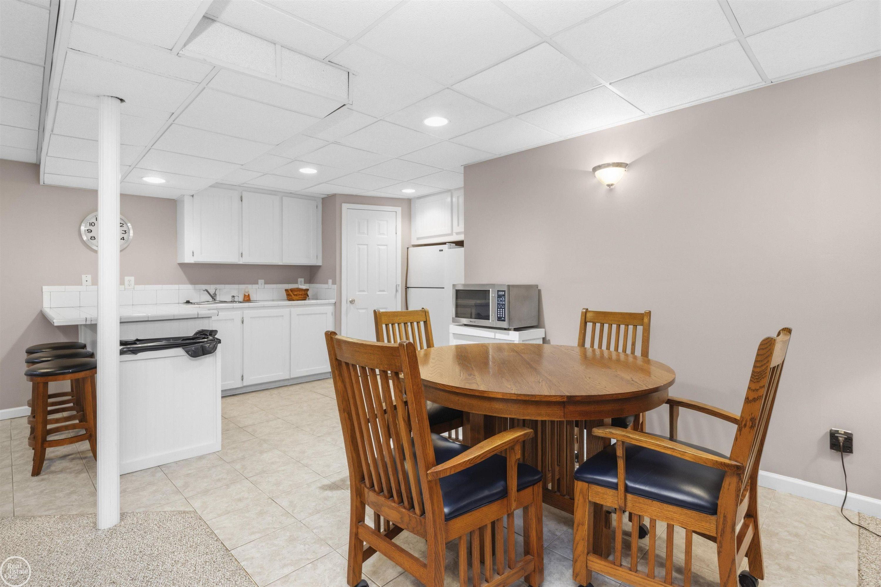 48034 Amanda Drive, Macomb, MI 48044 — Photo 33