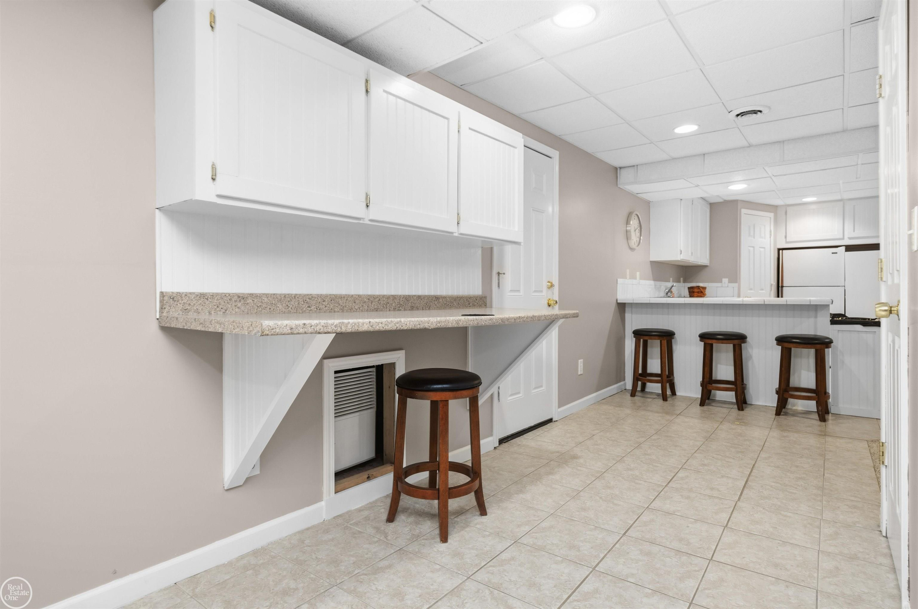 48034 Amanda Drive, Macomb, MI 48044 — Photo 35