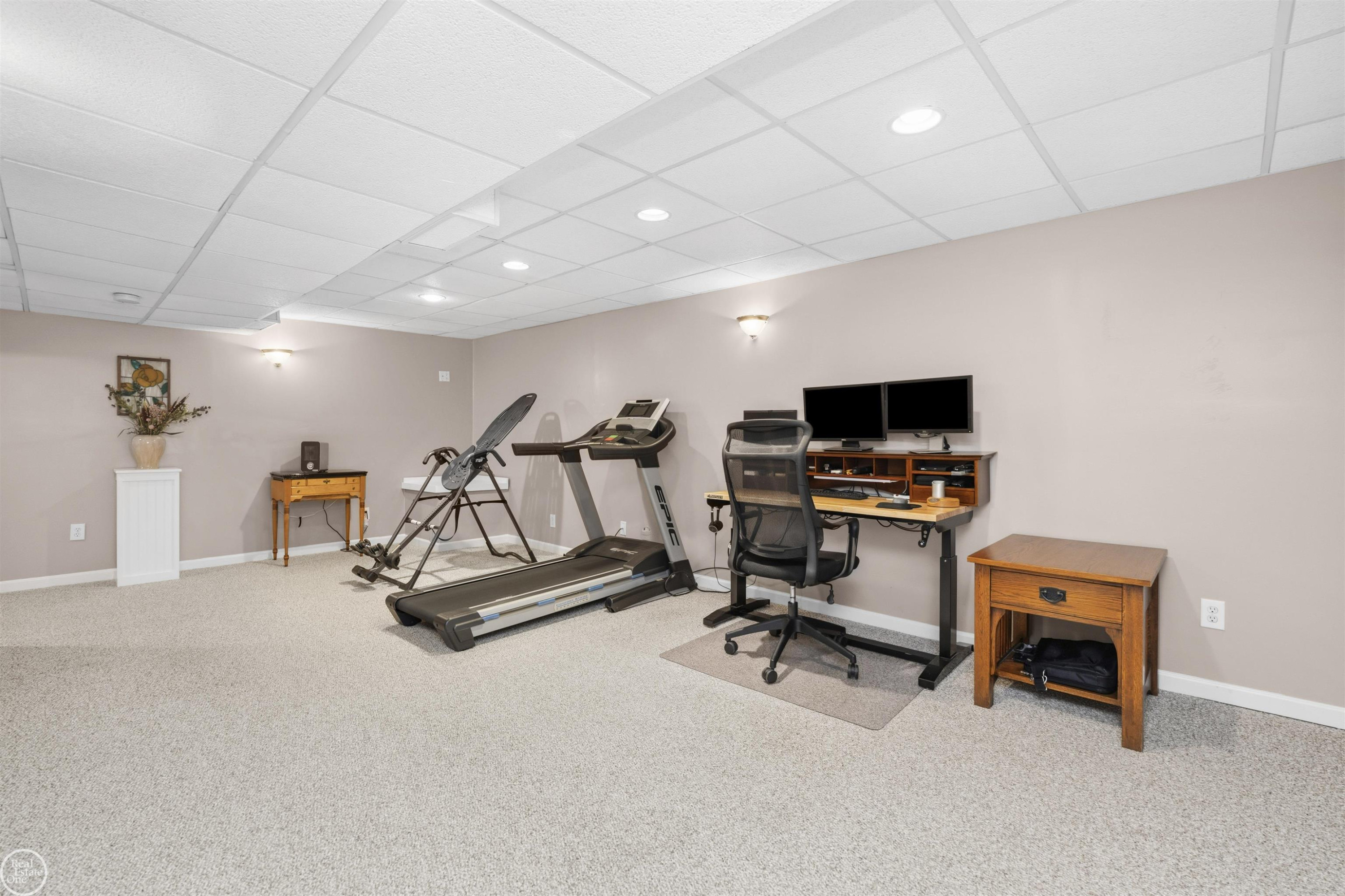 48034 Amanda Drive, Macomb, MI 48044 — Photo 37