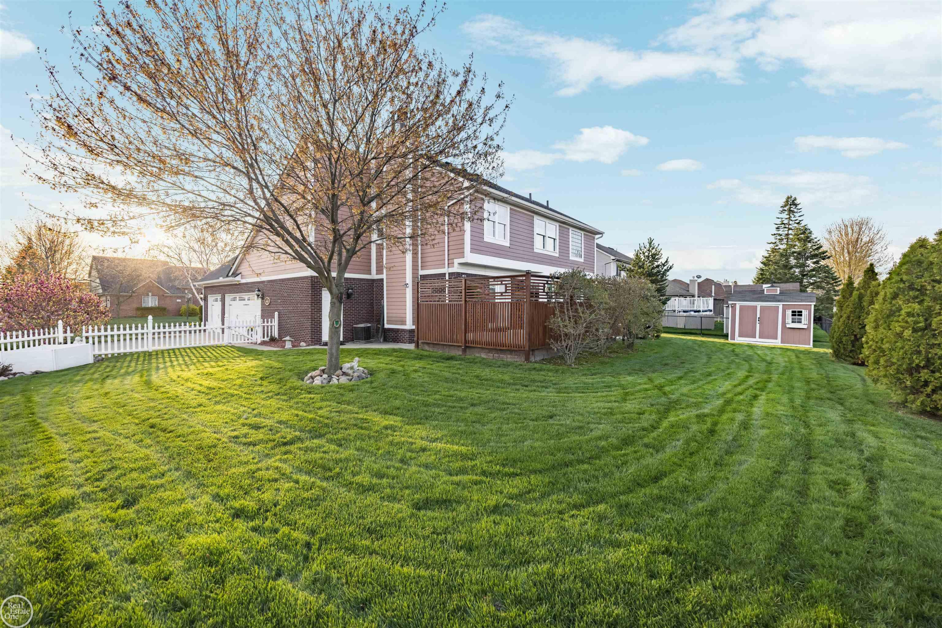 48034 Amanda Drive, Macomb, MI 48044 — Photo 38