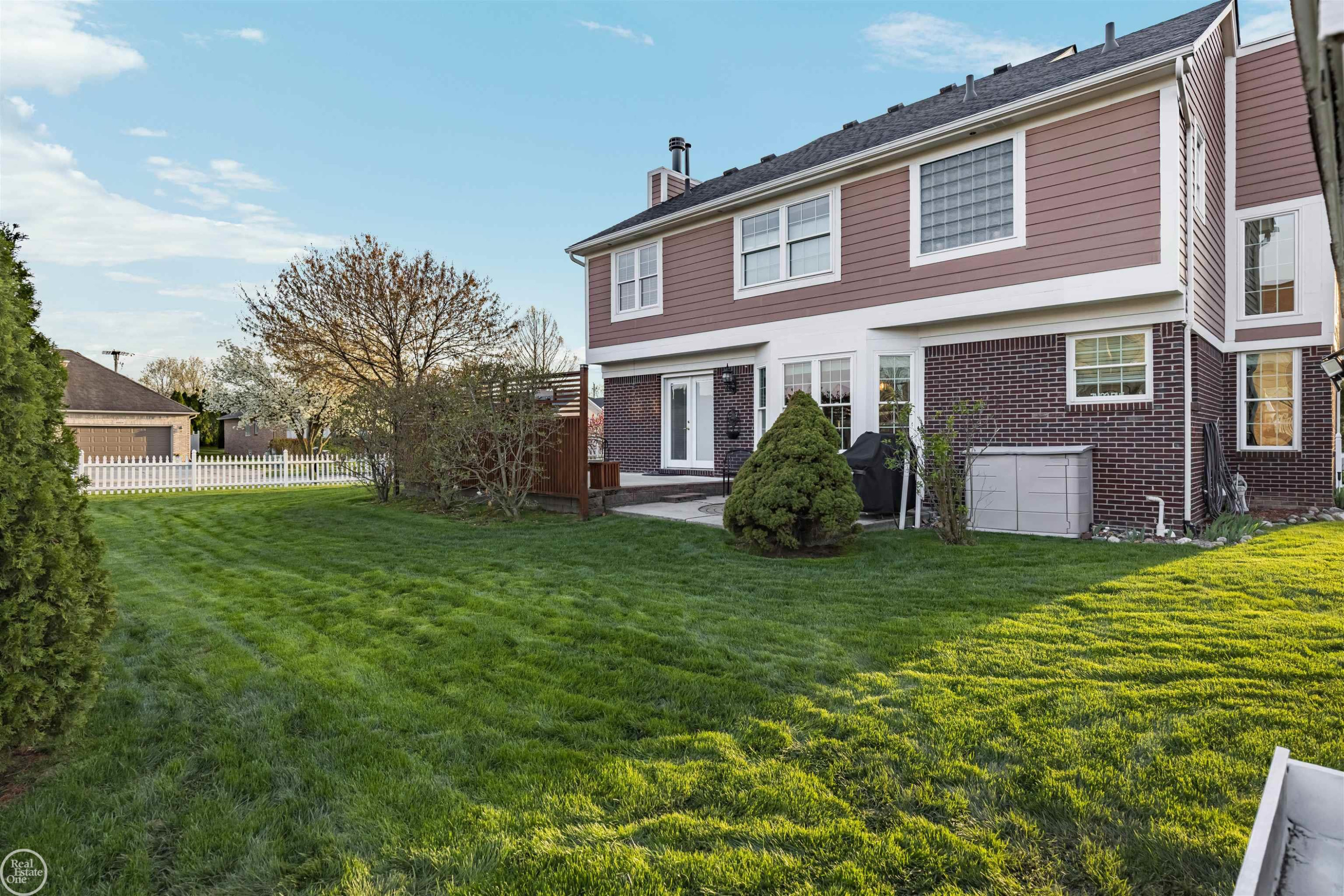 48034 Amanda Drive, Macomb, MI 48044 — Photo 40