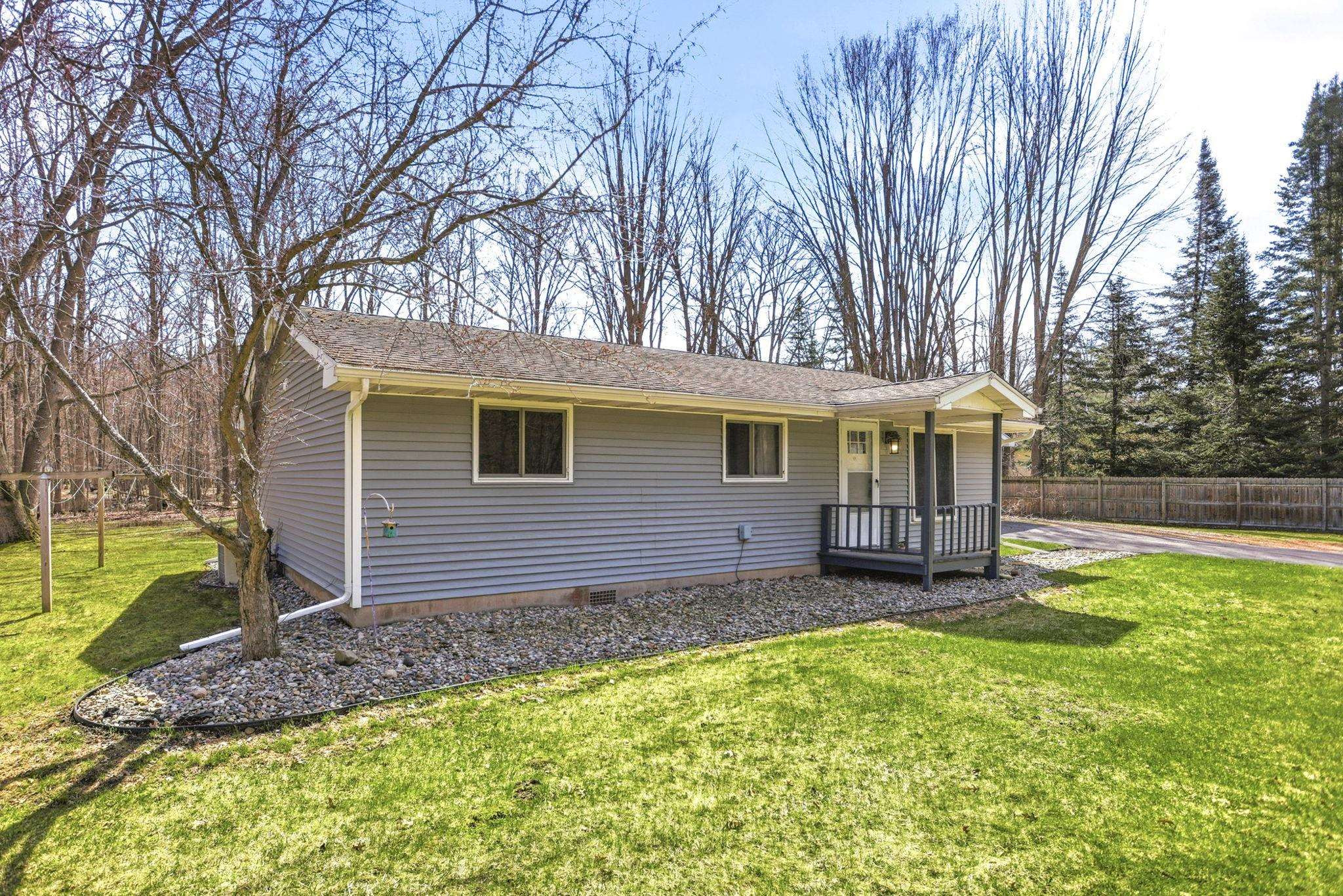 249 W Miller Road, Midland, MI 48640 — Photo 4