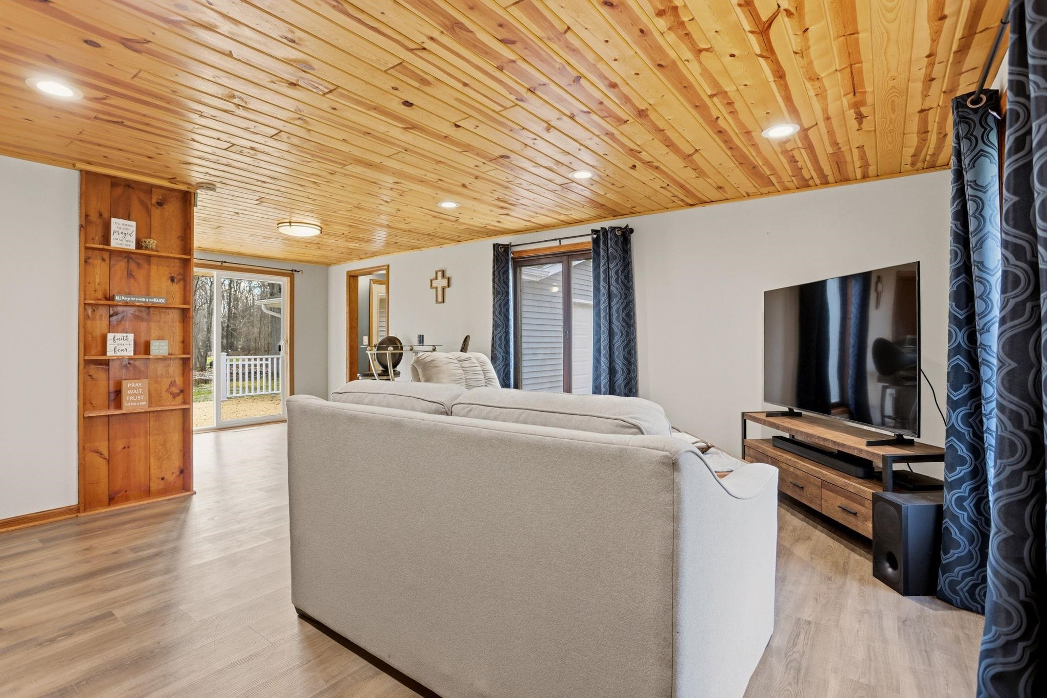 249 W Miller Road, Midland, MI 48640 — Photo 11