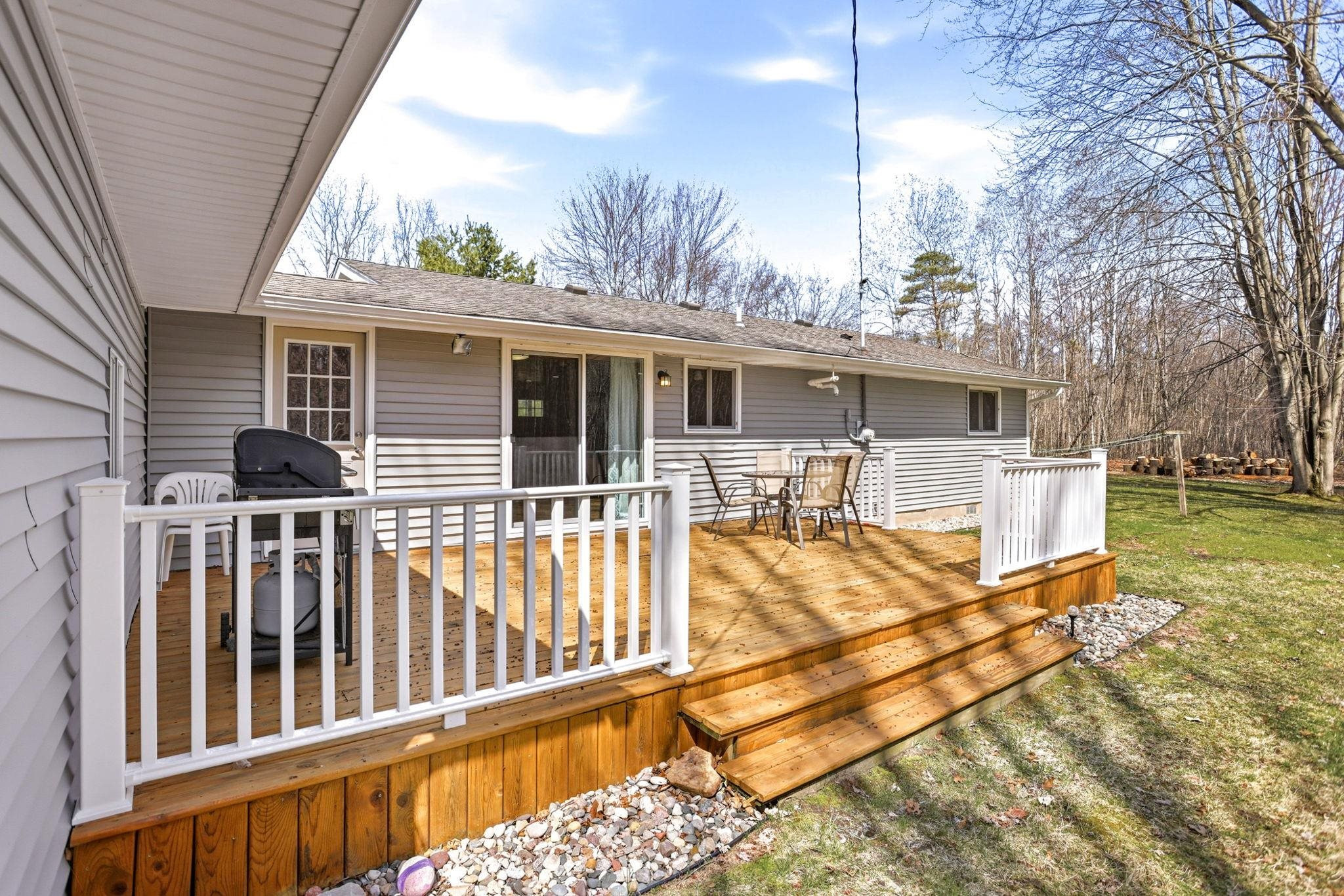249 W Miller Road, Midland, MI 48640 — Photo 27