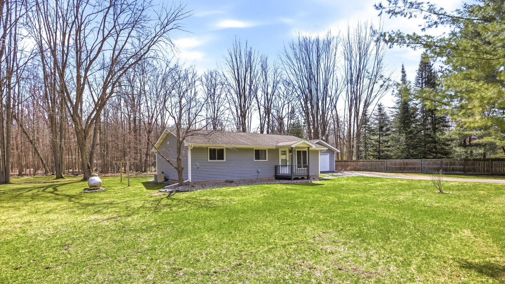 249 W Miller Road, Midland, MI 48640 — Photo 29