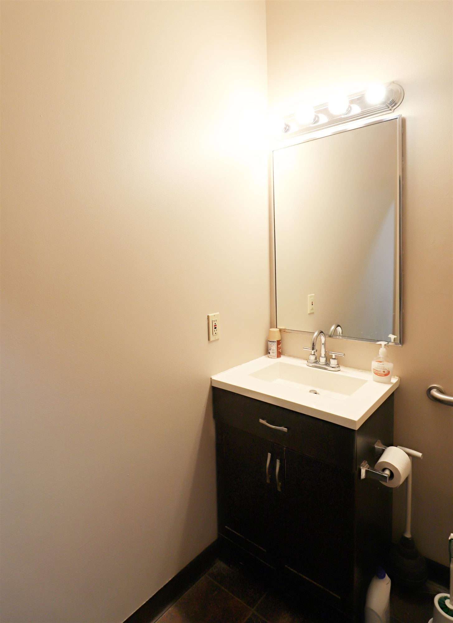 2255 S Linden Road, Bldg. 1, Flint, MI 48532 — Photo 16