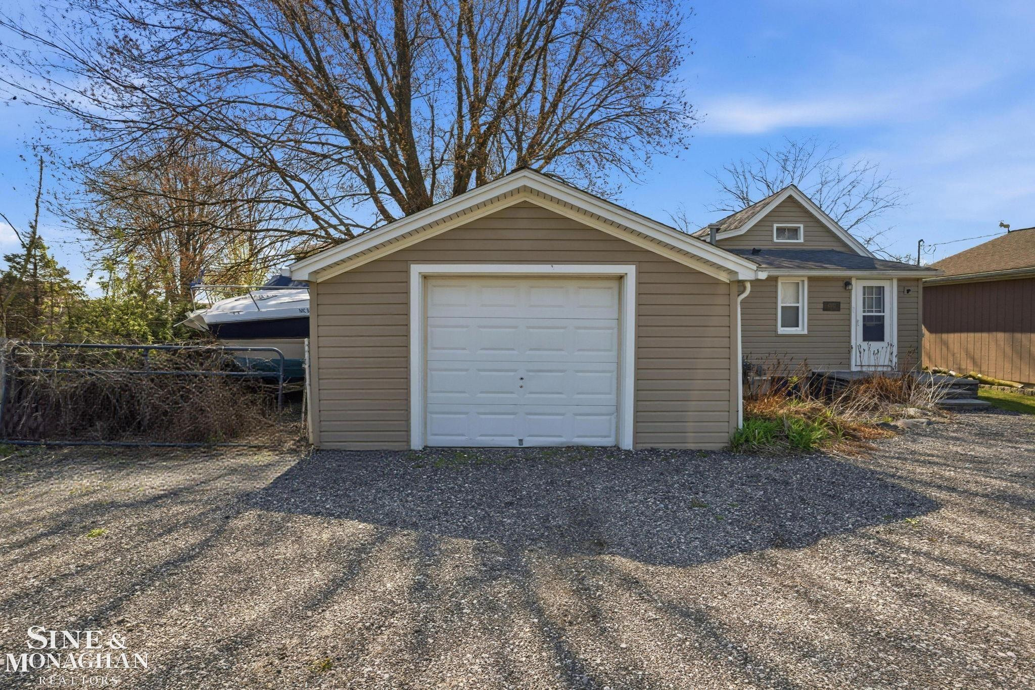 47172 Forton Drive, Chesterfield, MI 48047 — Photo 17