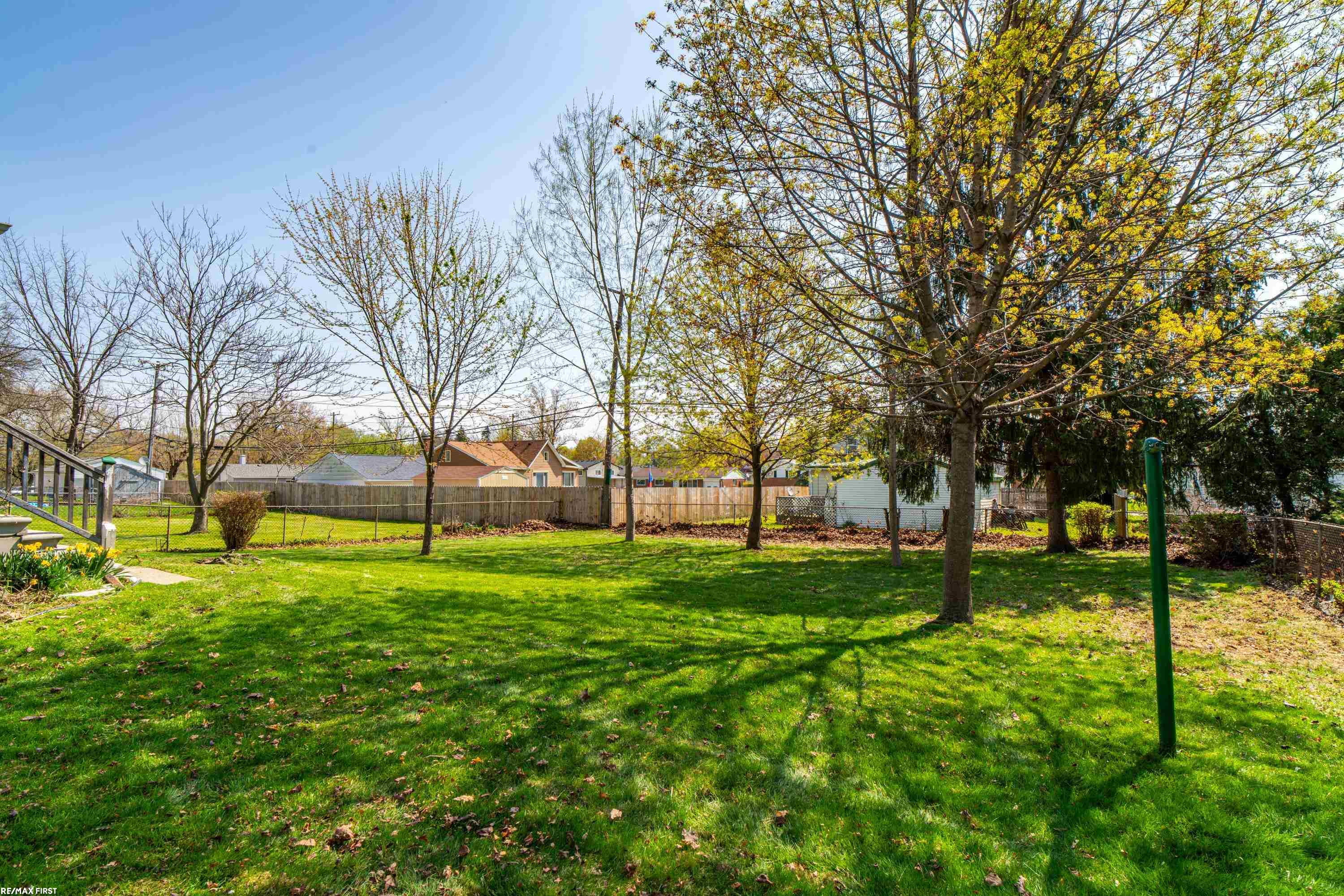 41 Beyne Street, Mount Clemens, MI 48043 — Photo 8