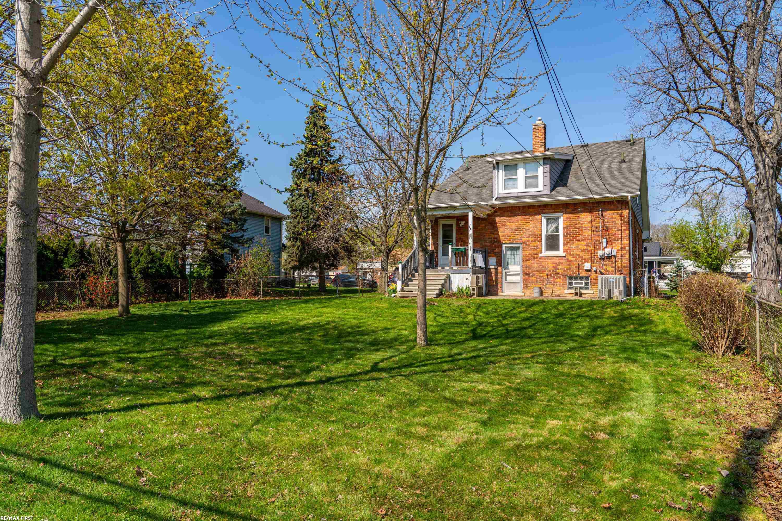 41 Beyne Street, Mount Clemens, MI 48043 — Photo 9