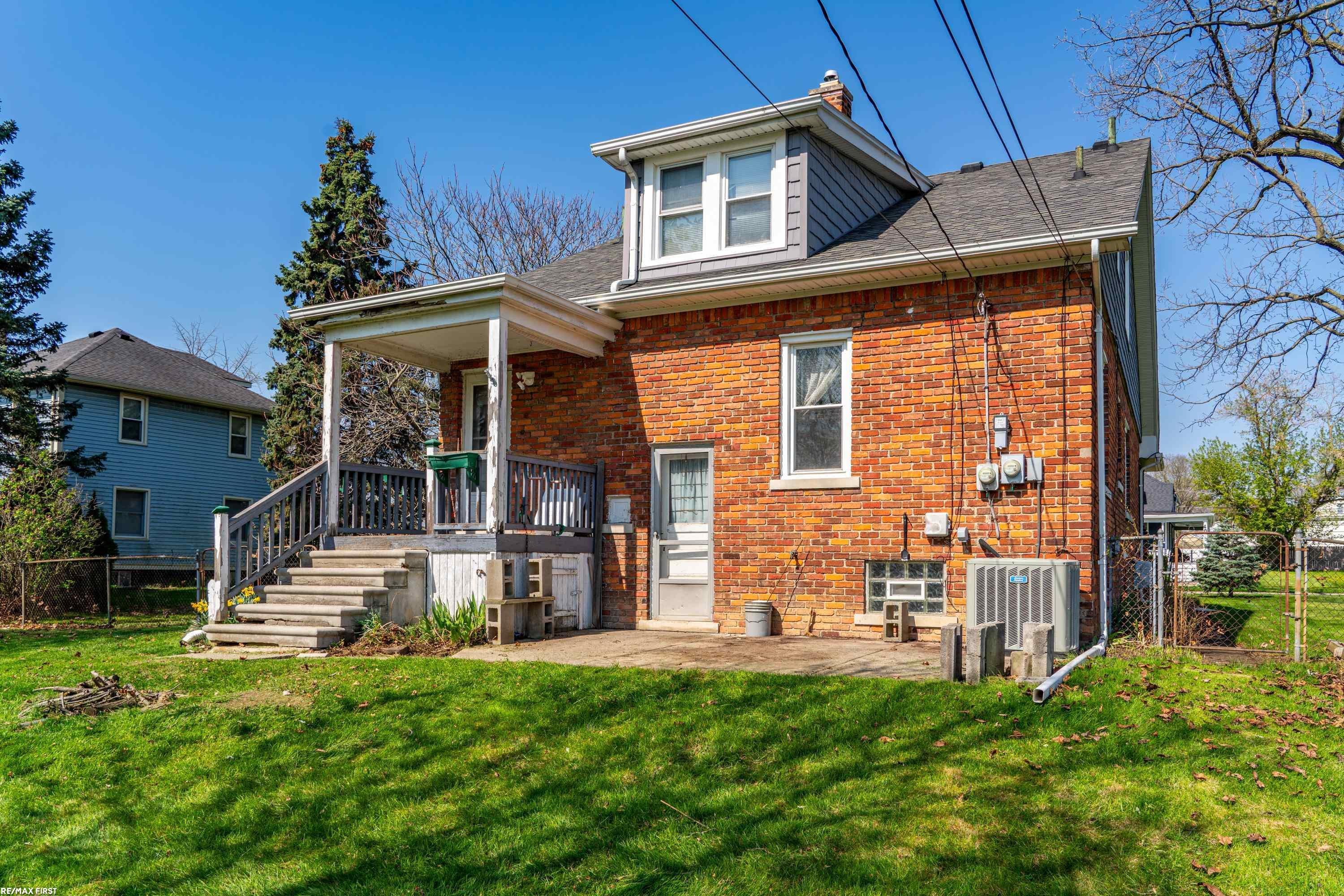 41 Beyne Street, Mount Clemens, MI 48043 — Photo 10