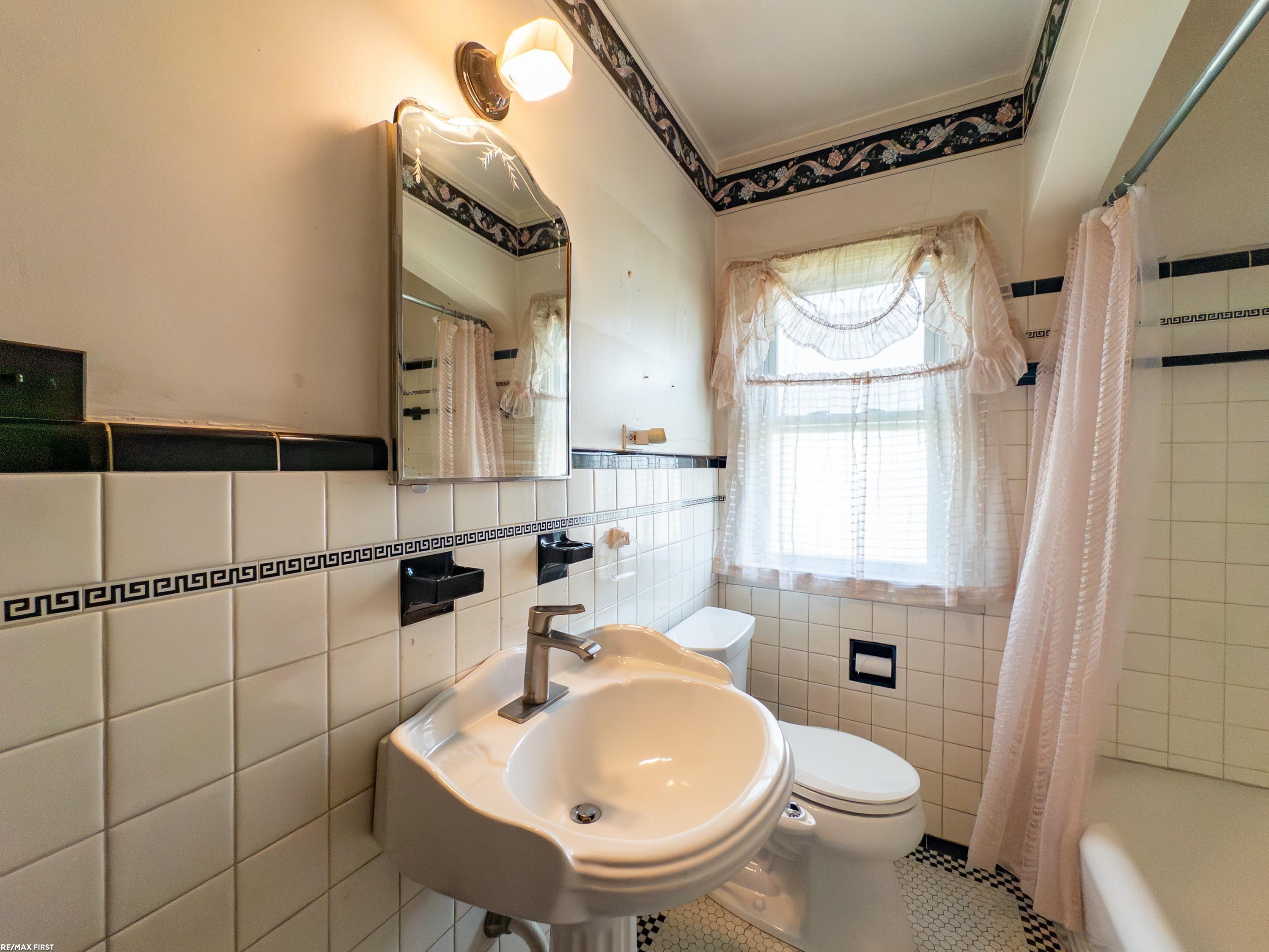 41 Beyne Street, Mount Clemens, MI 48043 — Photo 24