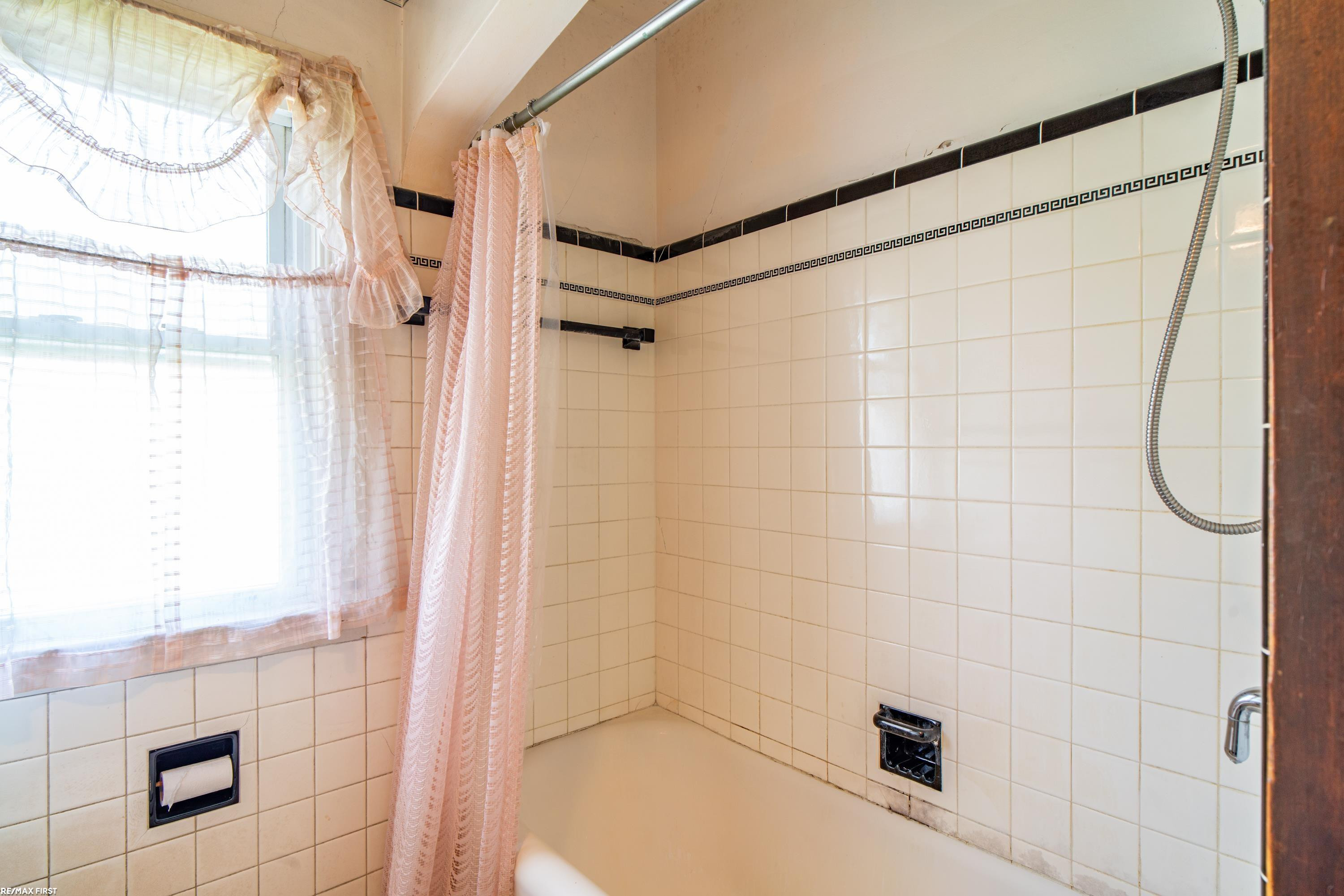 41 Beyne Street, Mount Clemens, MI 48043 — Photo 25