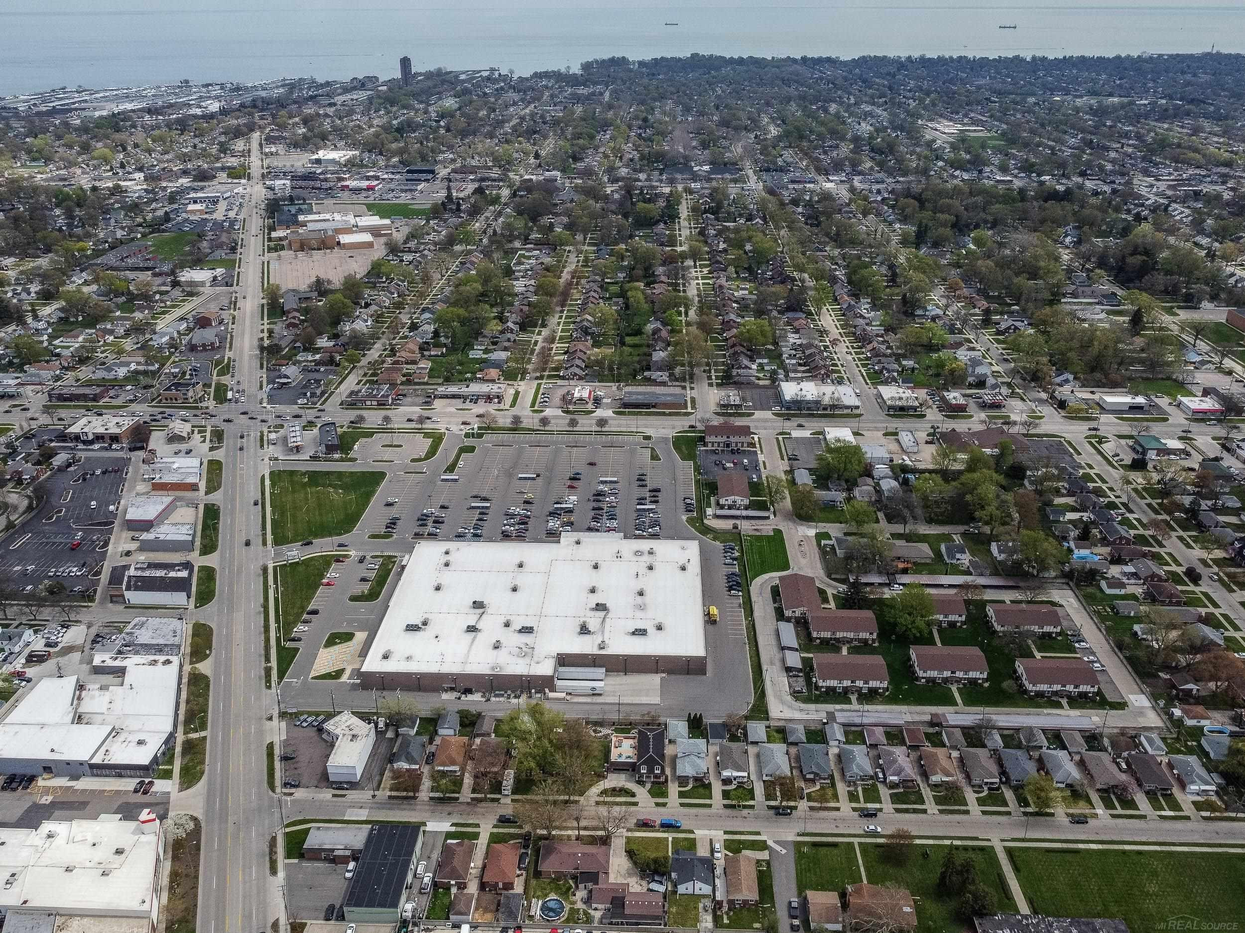 22808 Harmon Street, Saint Clair Shores, MI 48080 — Photo 14
