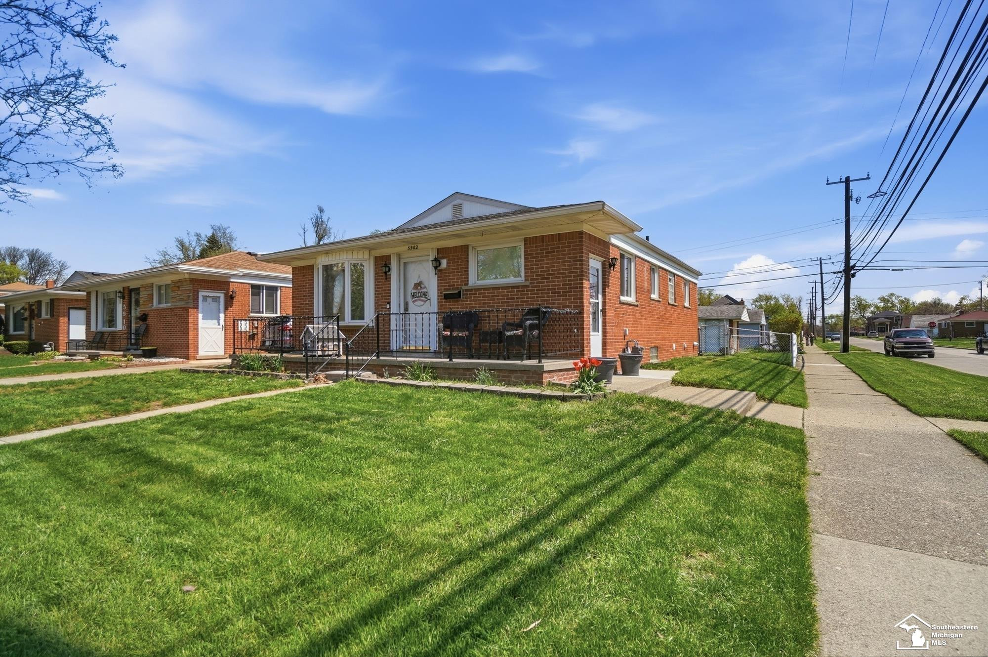 5902 N Lafayette Street, Dearborn Heights, MI 48127 — Photo 2