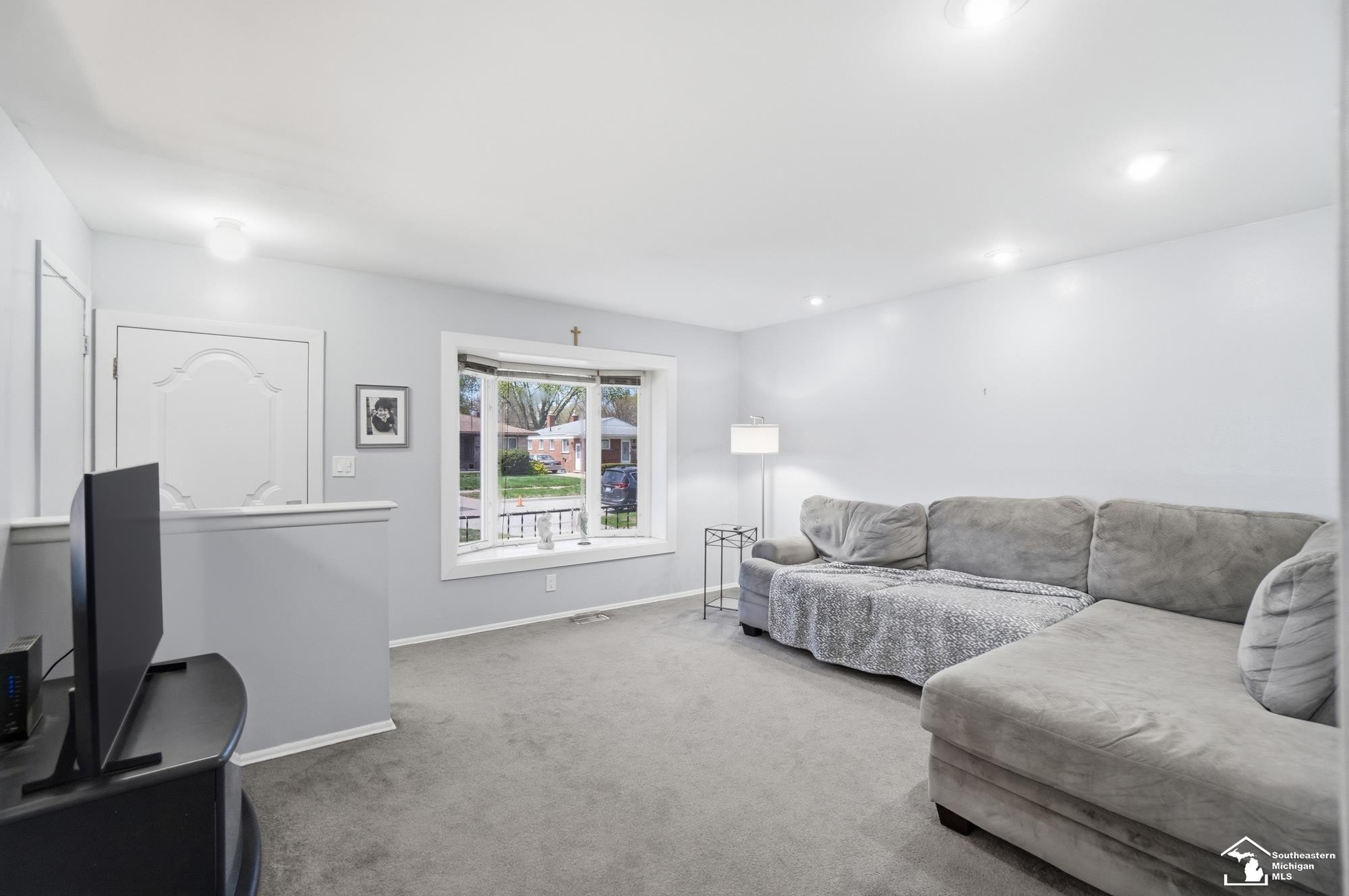 5902 N Lafayette Street, Dearborn Heights, MI 48127 — Photo 4