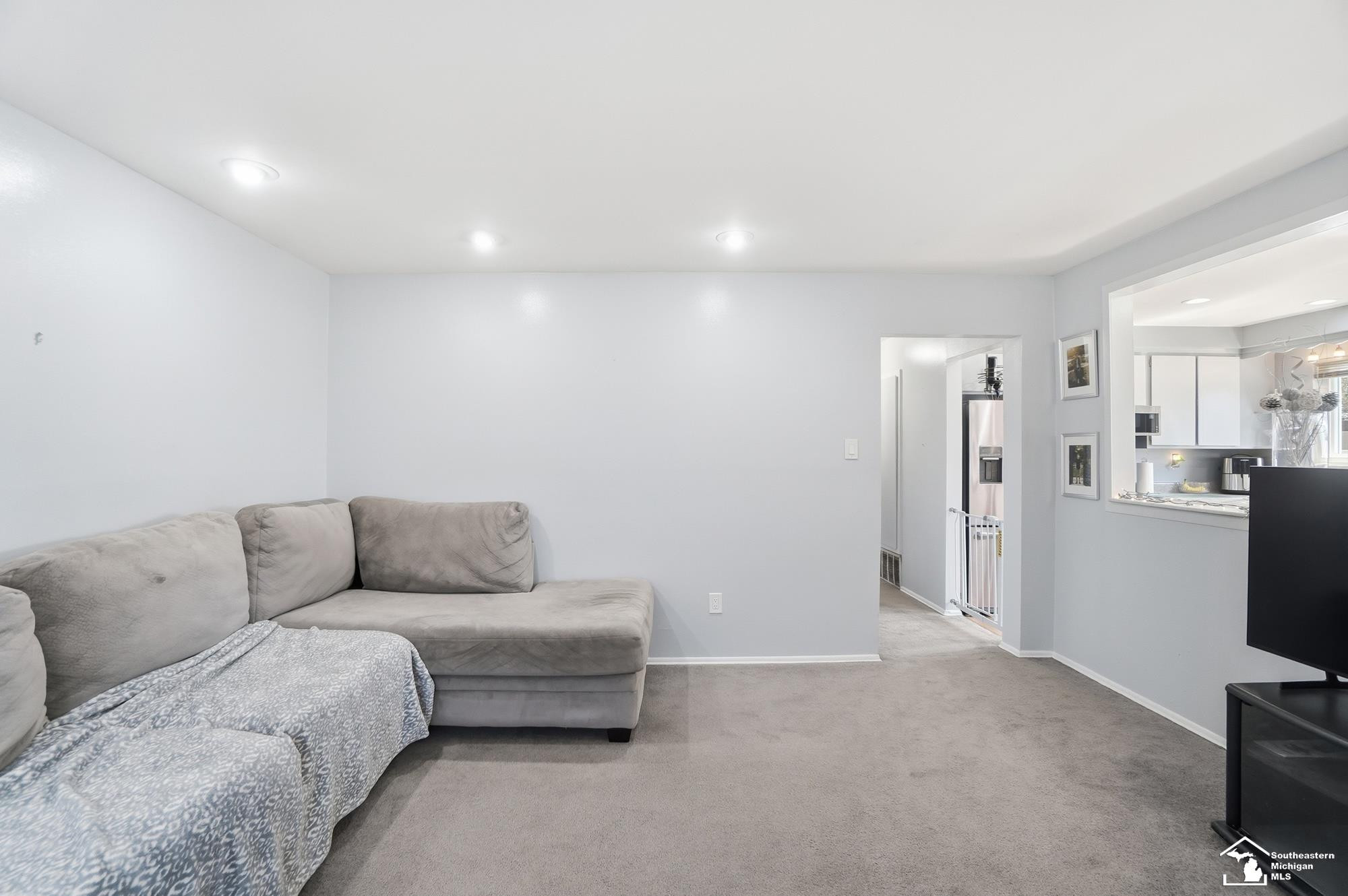 5902 N Lafayette Street, Dearborn Heights, MI 48127 — Photo 6