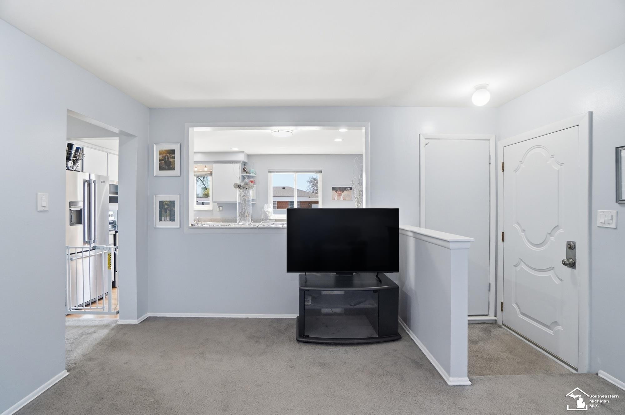 5902 N Lafayette Street, Dearborn Heights, MI 48127 — Photo 8
