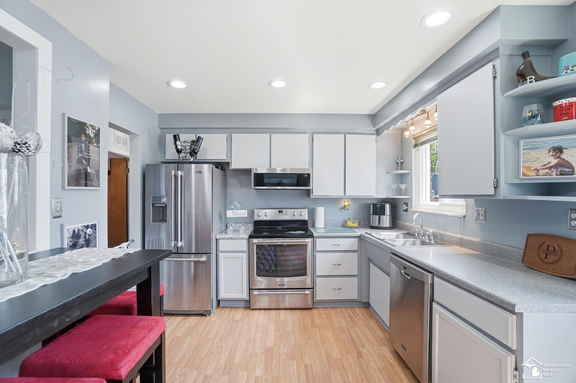 5902 N Lafayette Street, Dearborn Heights, MI 48127 — Photo 9