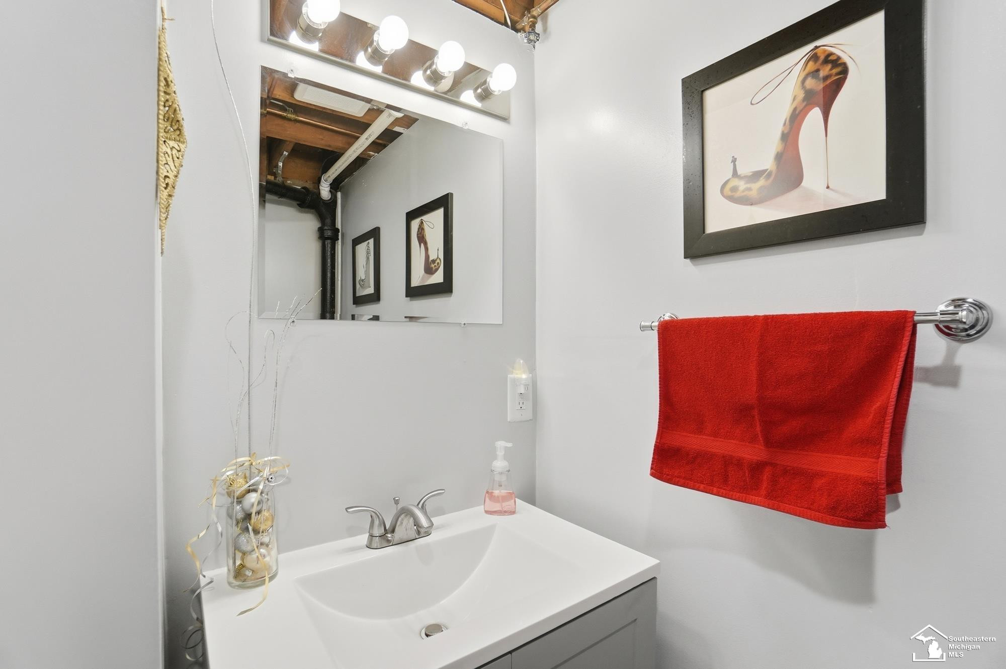 5902 N Lafayette Street, Dearborn Heights, MI 48127 — Photo 31