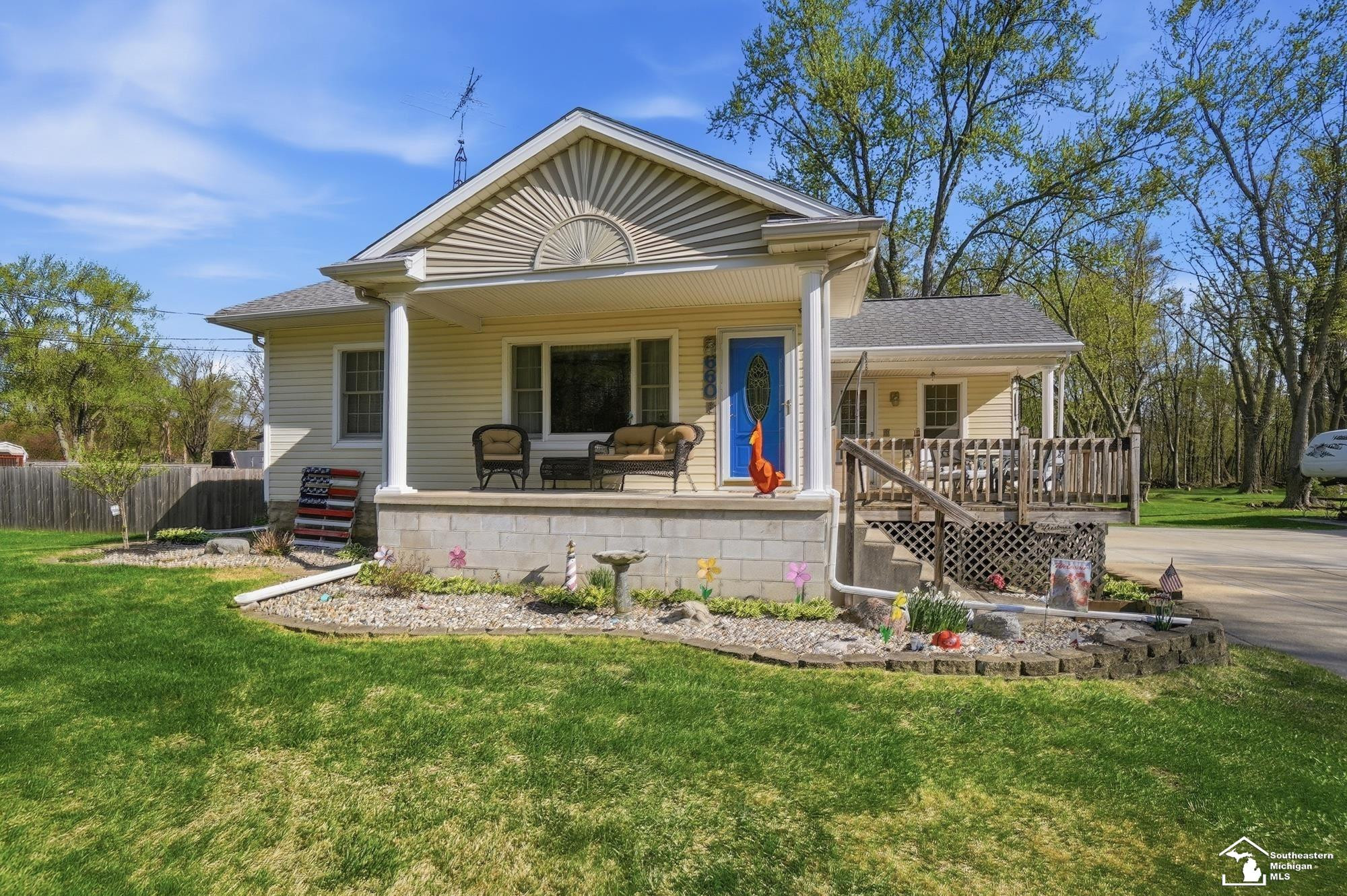 660 Pickard Road, Temperance, MI 48182 — front exterior