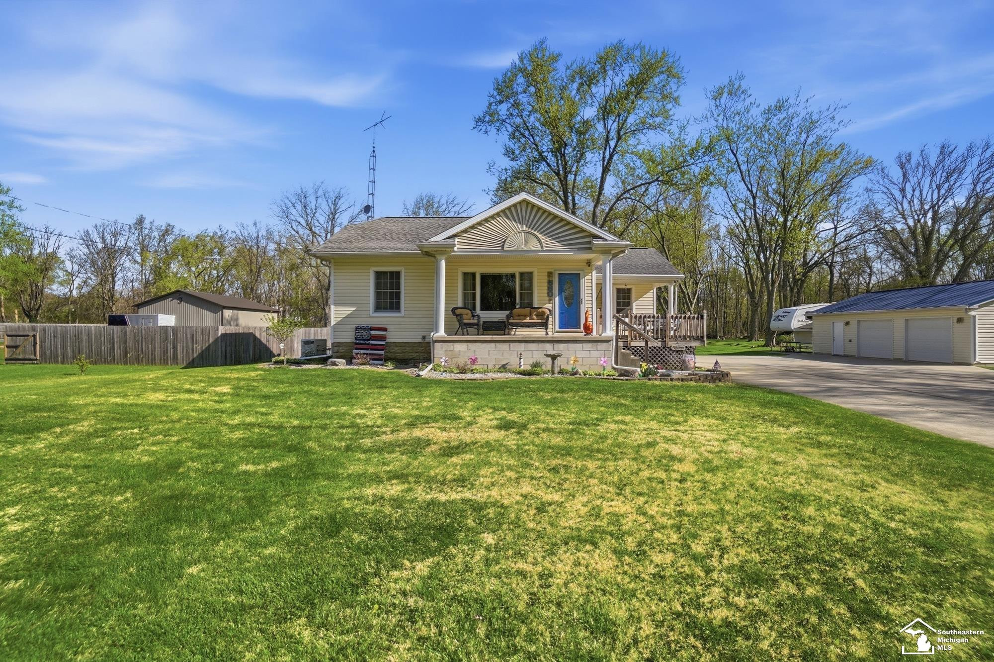 660 Pickard Road, Temperance, MI 48182 — Photo 2