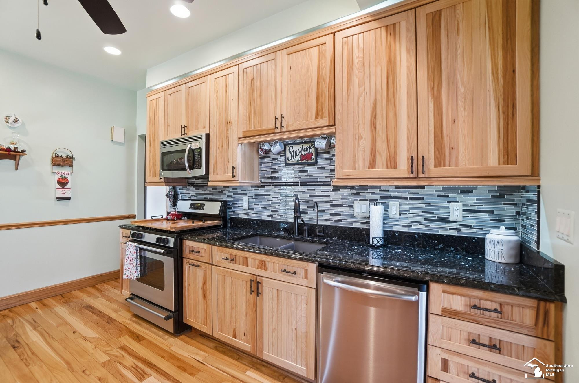 660 Pickard Road, Temperance, MI 48182 — Photo 18