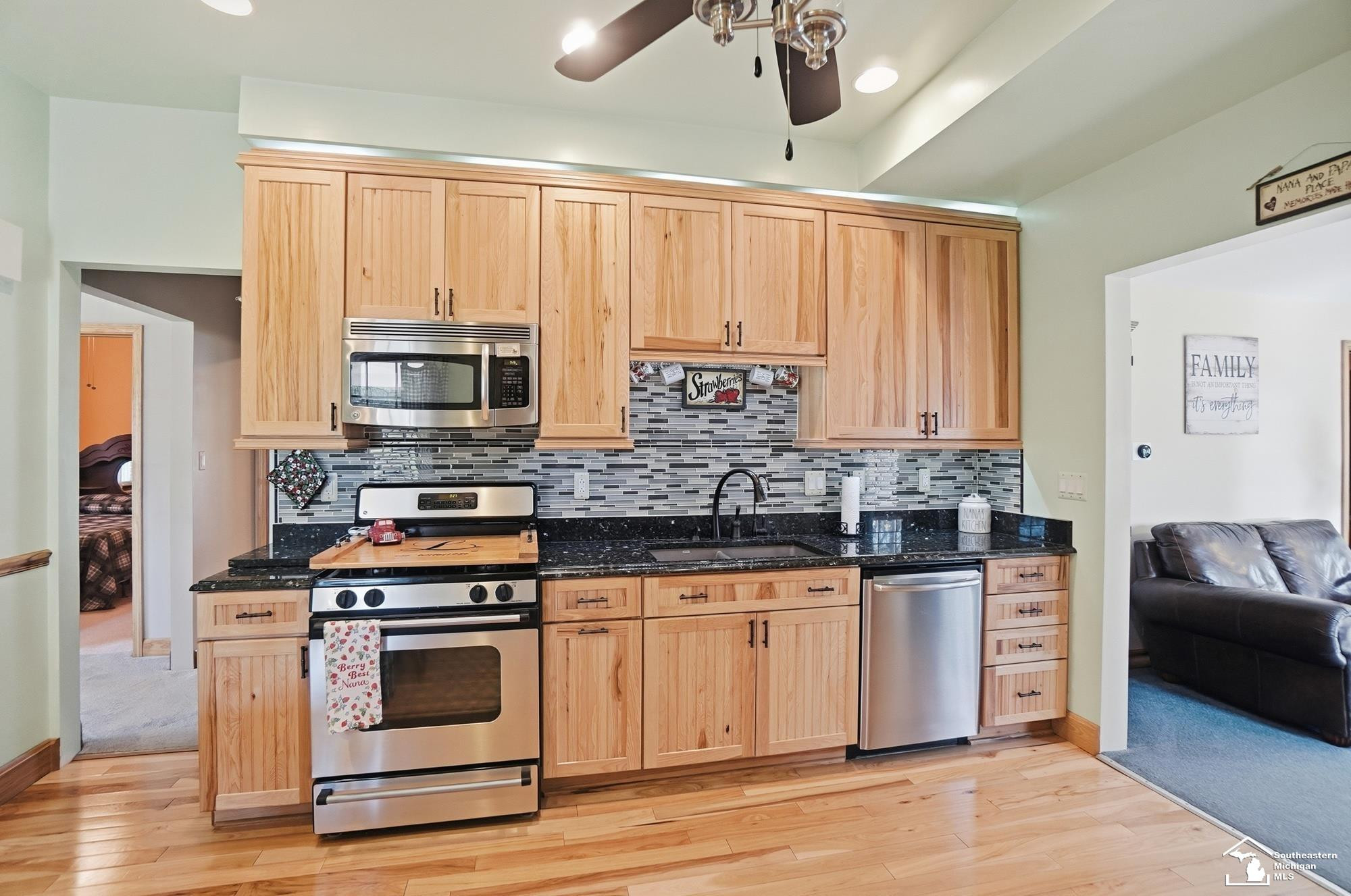 660 Pickard Road, Temperance, MI 48182 — Photo 19