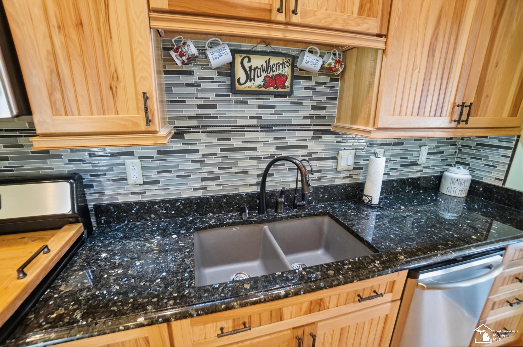 660 Pickard Road, Temperance, MI 48182 — Photo 20