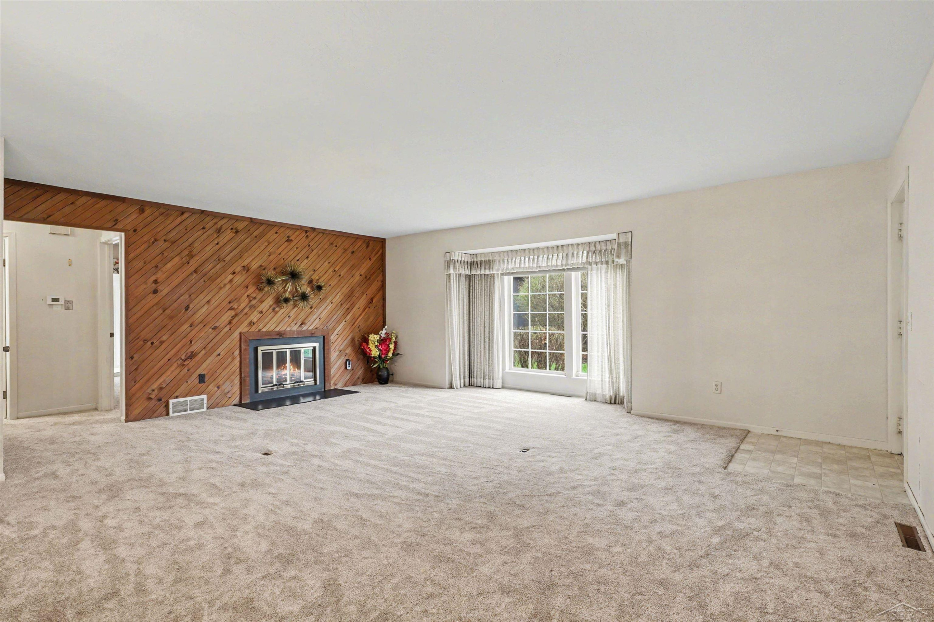 4872 W Michigan Avenue, Saginaw, MI 48638 — Photo 3