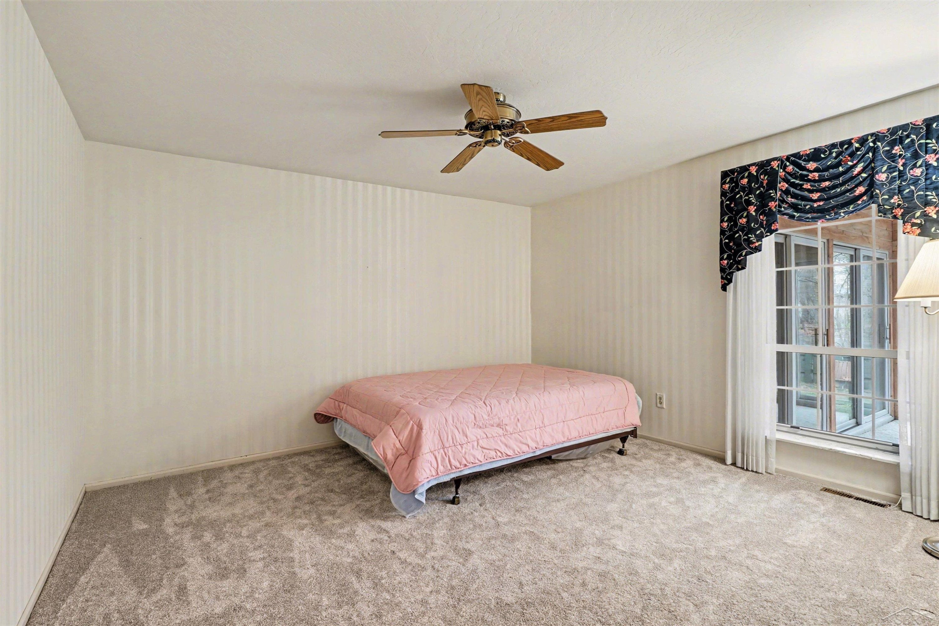 4872 W Michigan Avenue, Saginaw, MI 48638 — Photo 8