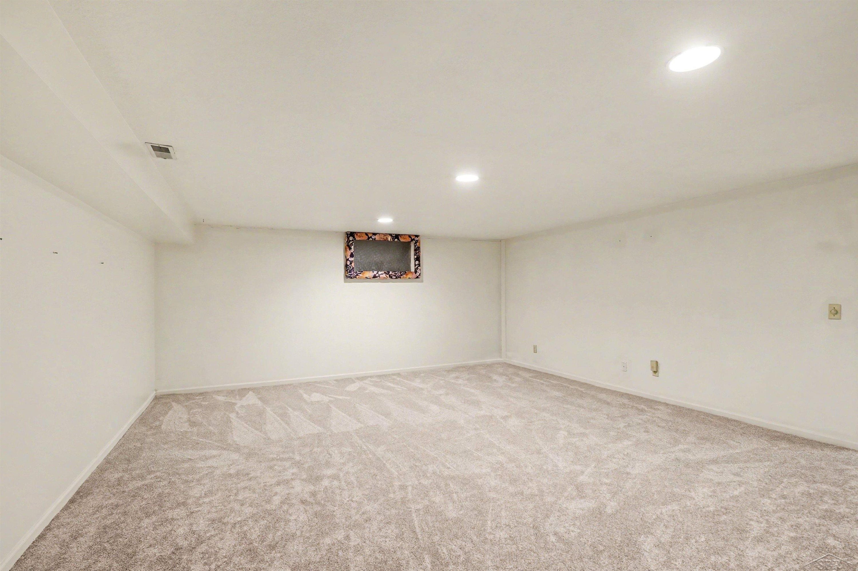 4872 W Michigan Avenue, Saginaw, MI 48638 — Photo 15