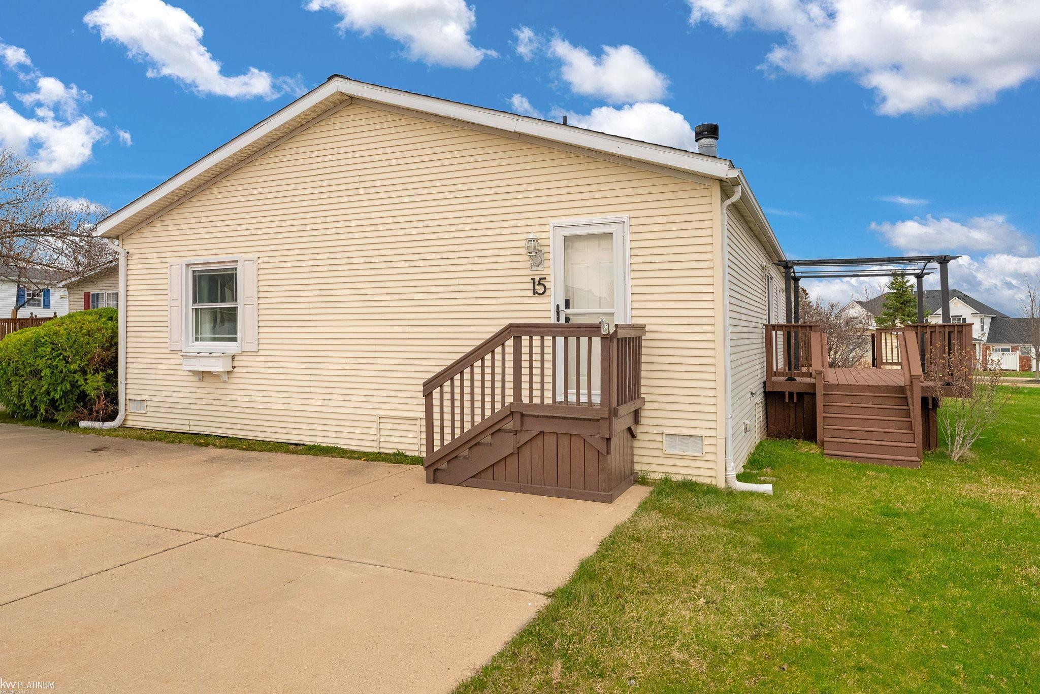 15 Ridgeway Street, Saline, MI 48176 — front exterior