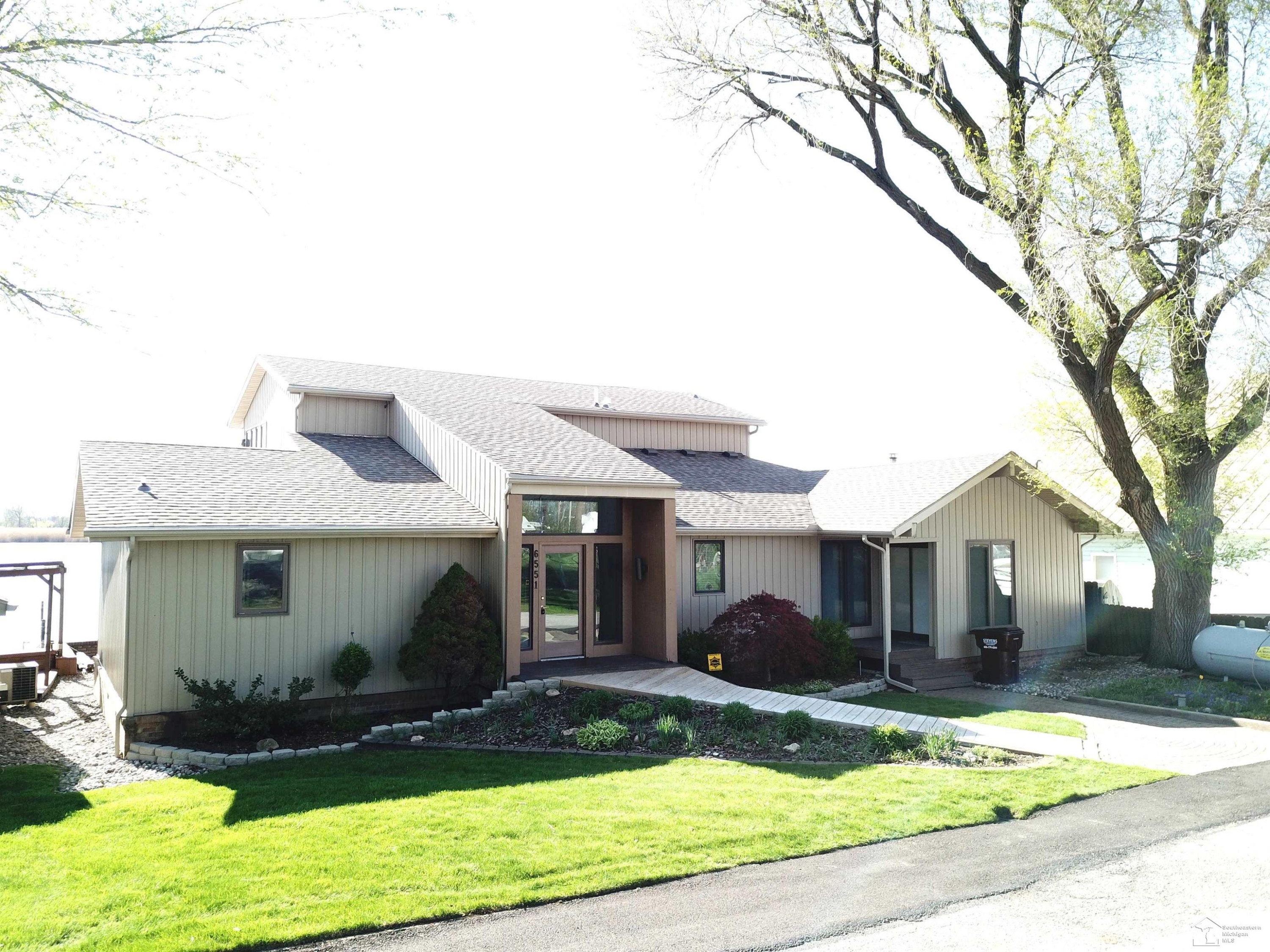 6551 edgewater Drive, Erie, MI — Photo 2