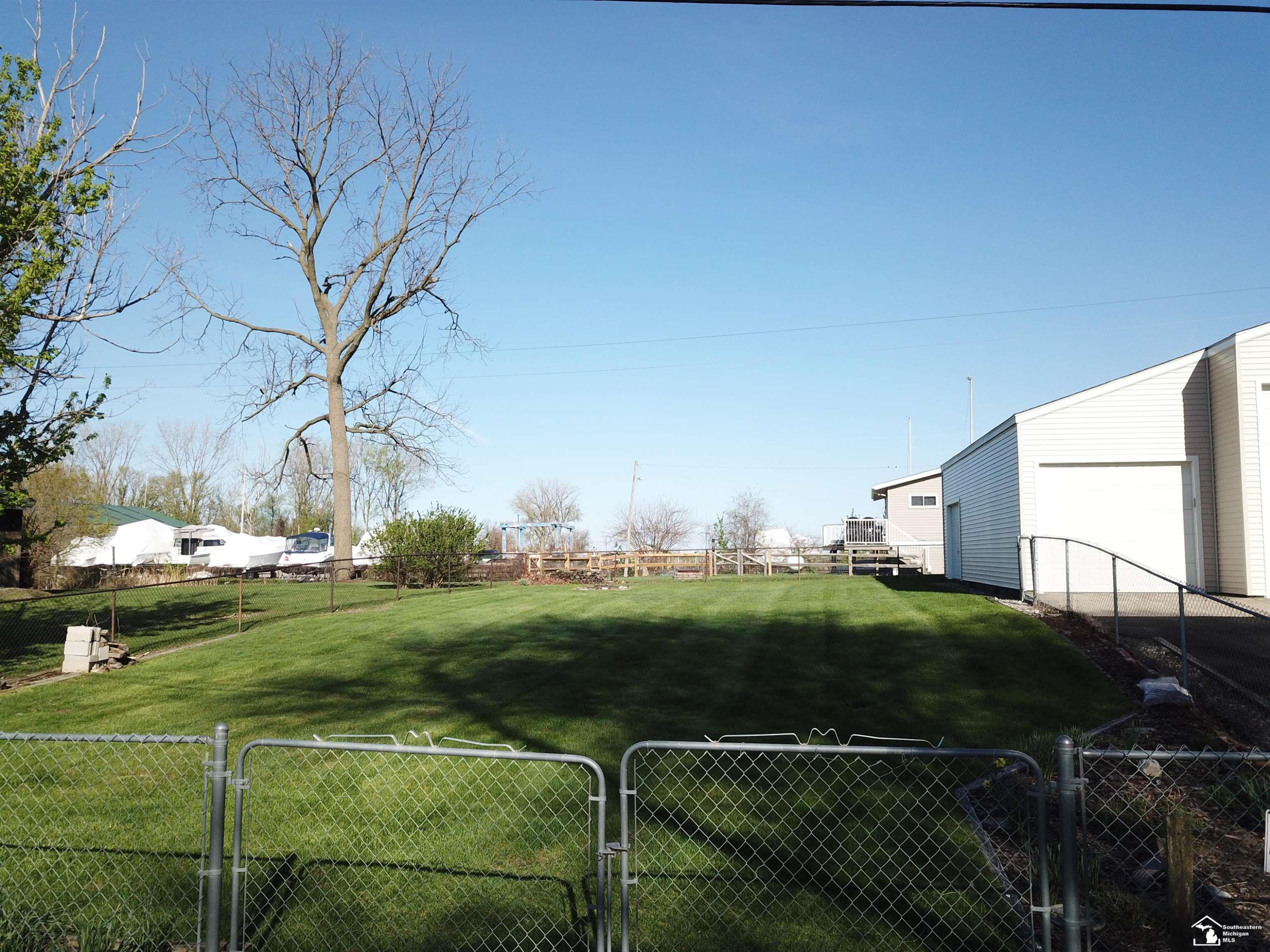 6551 edgewater Drive, Erie, MI — Photo 9