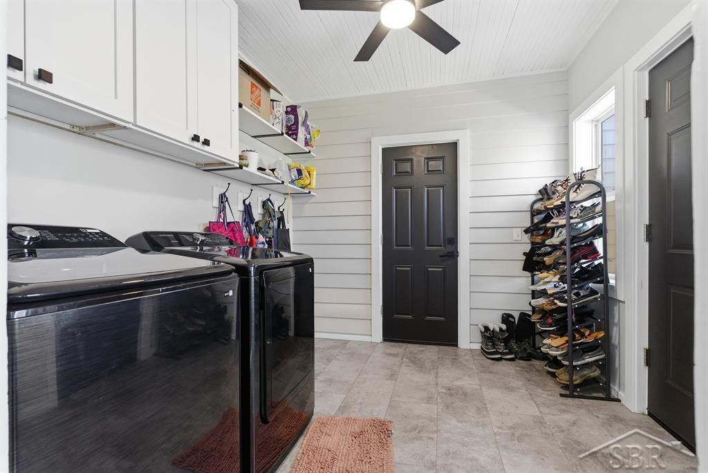 305 W Sugnet Road, Midland, MI 48640 — Photo 8